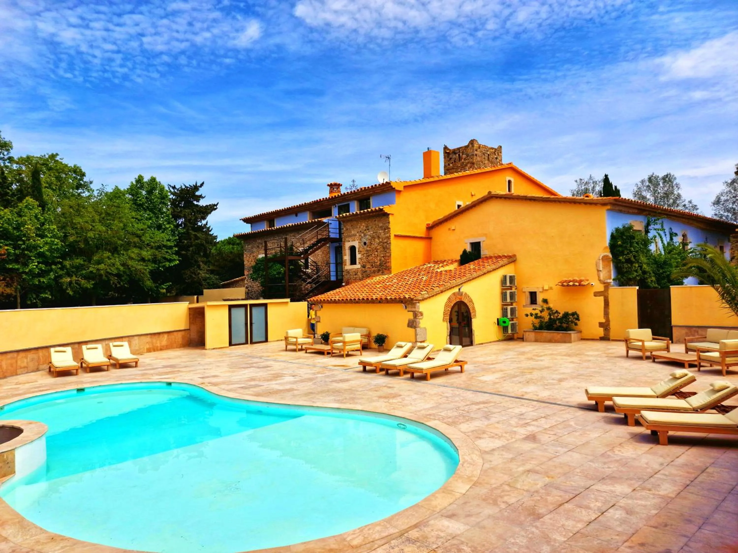 Facade/entrance in AlliOli Boutique Hotel Spa