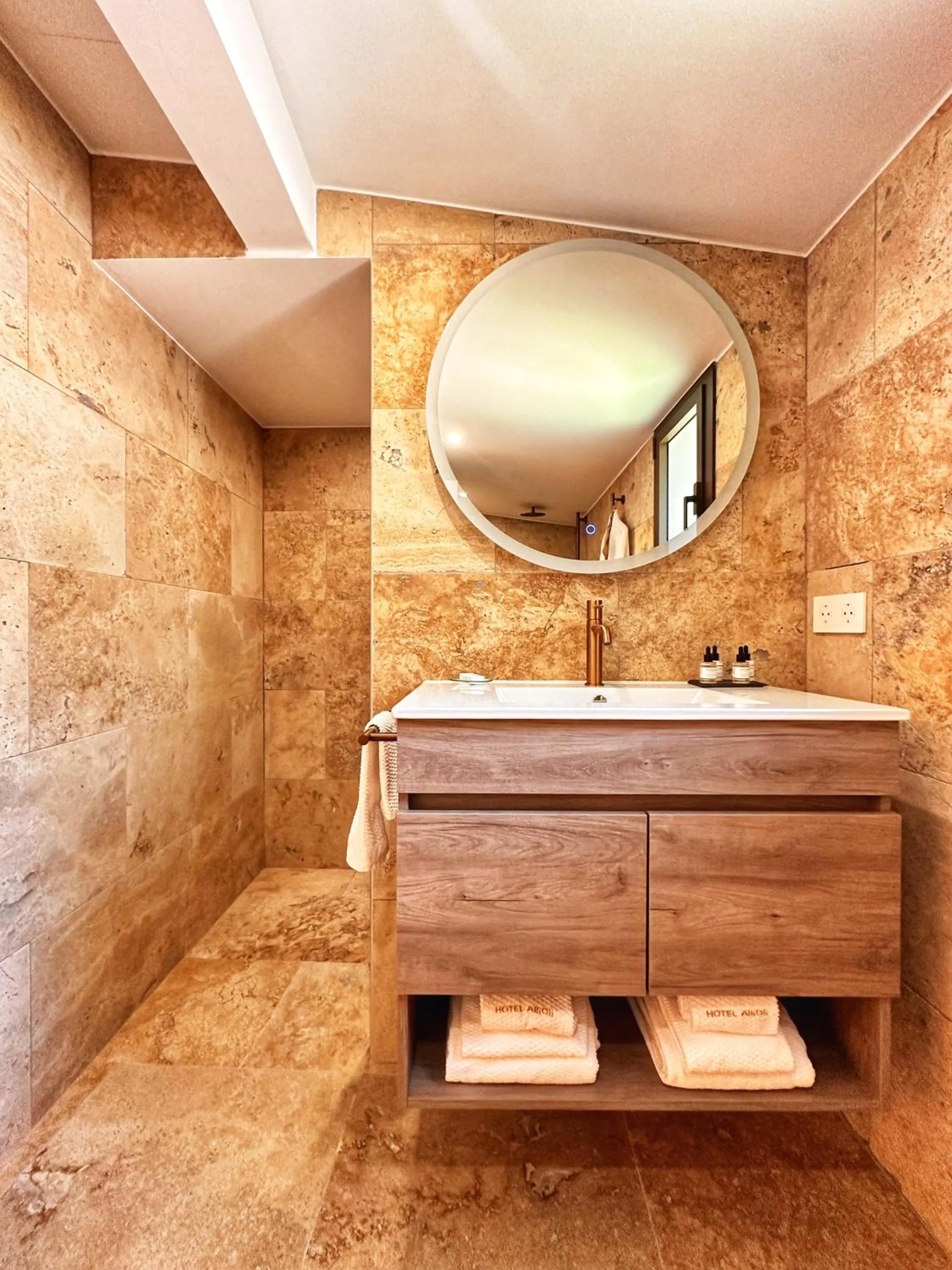 Bathroom in AlliOli Boutique Hotel Spa