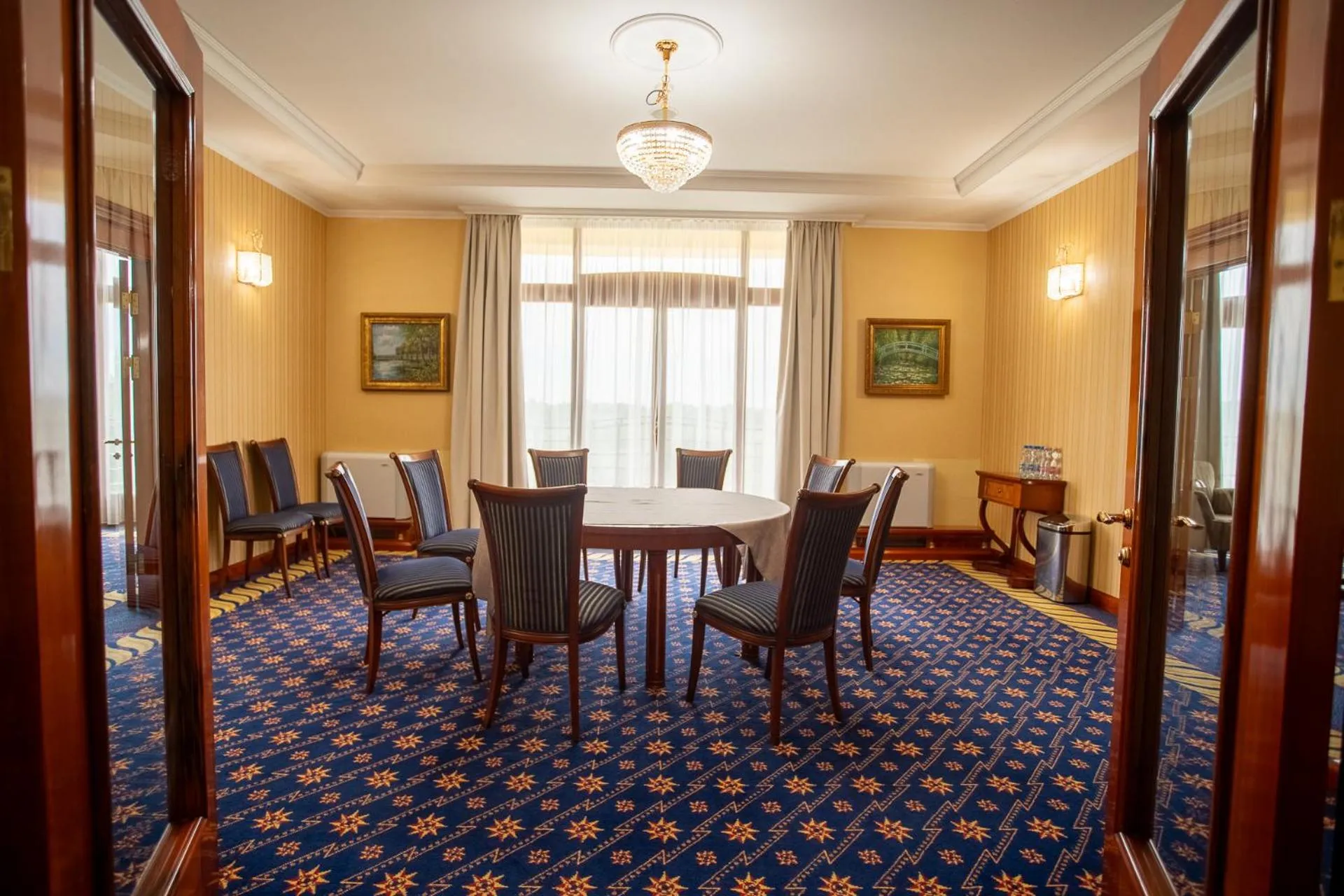 Dining area in Hotel Golden Palace