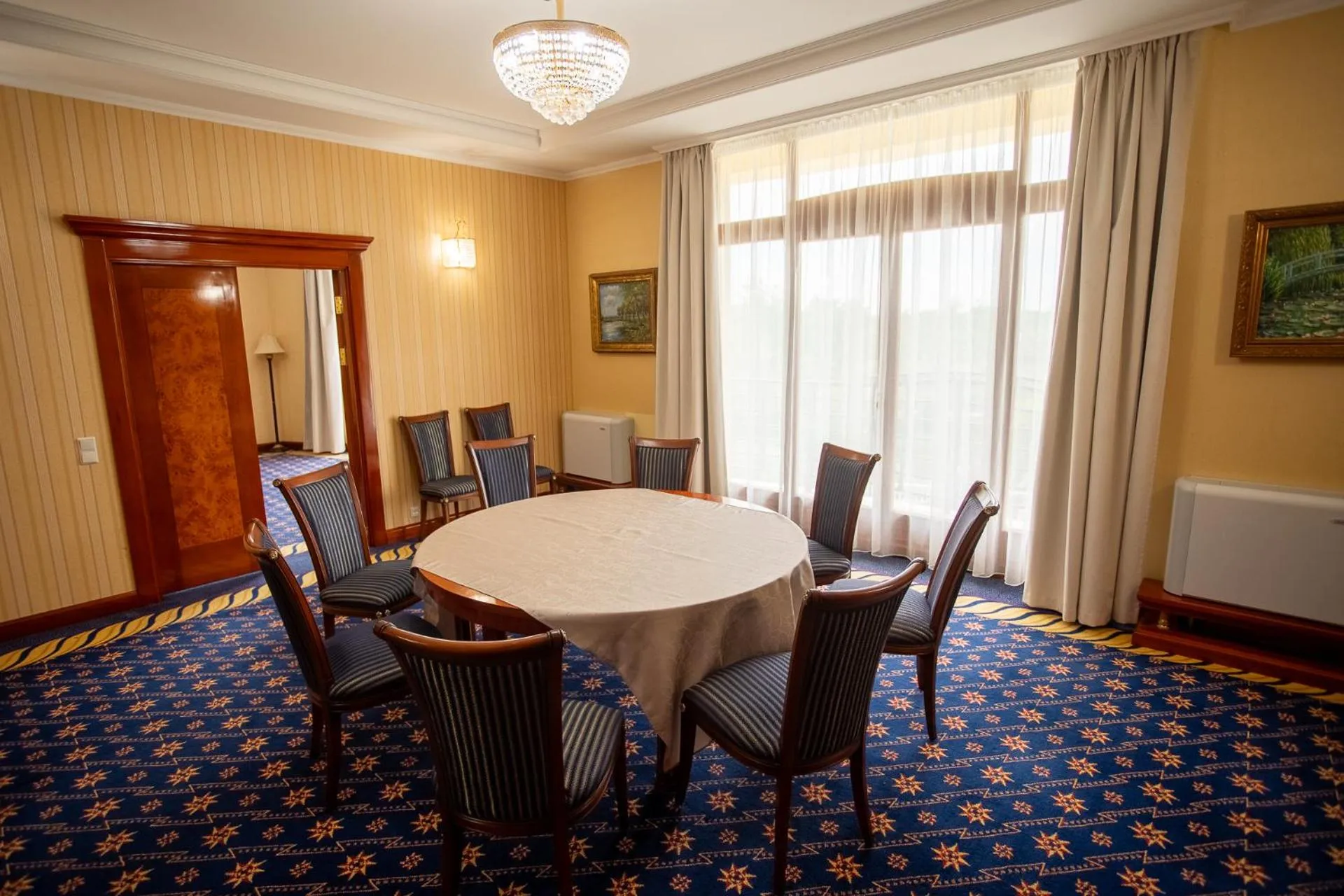 Dining area in Hotel Golden Palace