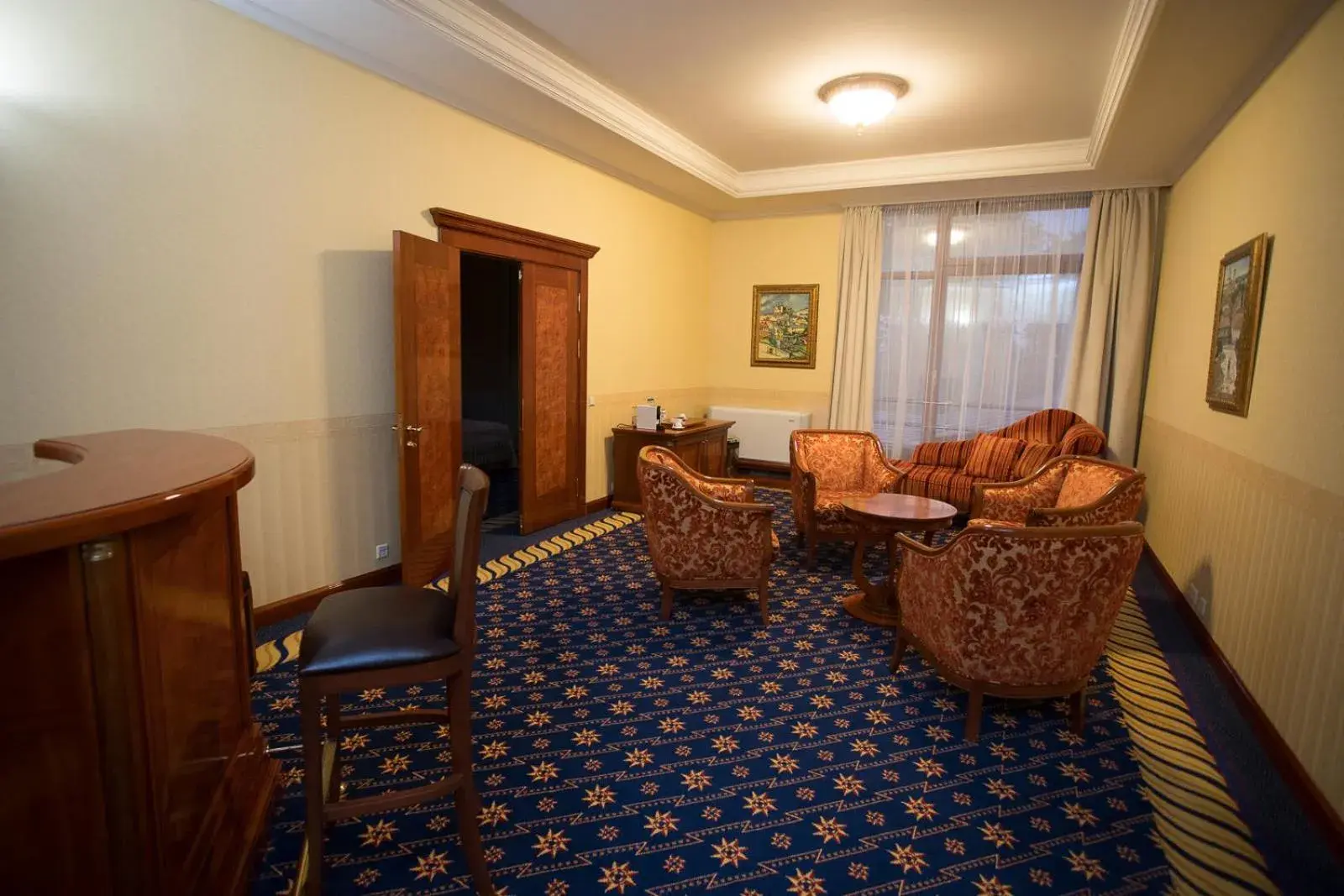 Deluxe Suite - single occupancy in Hotel Golden Palace Deluxe Suite - single occupancy in Hotel Golden Palace