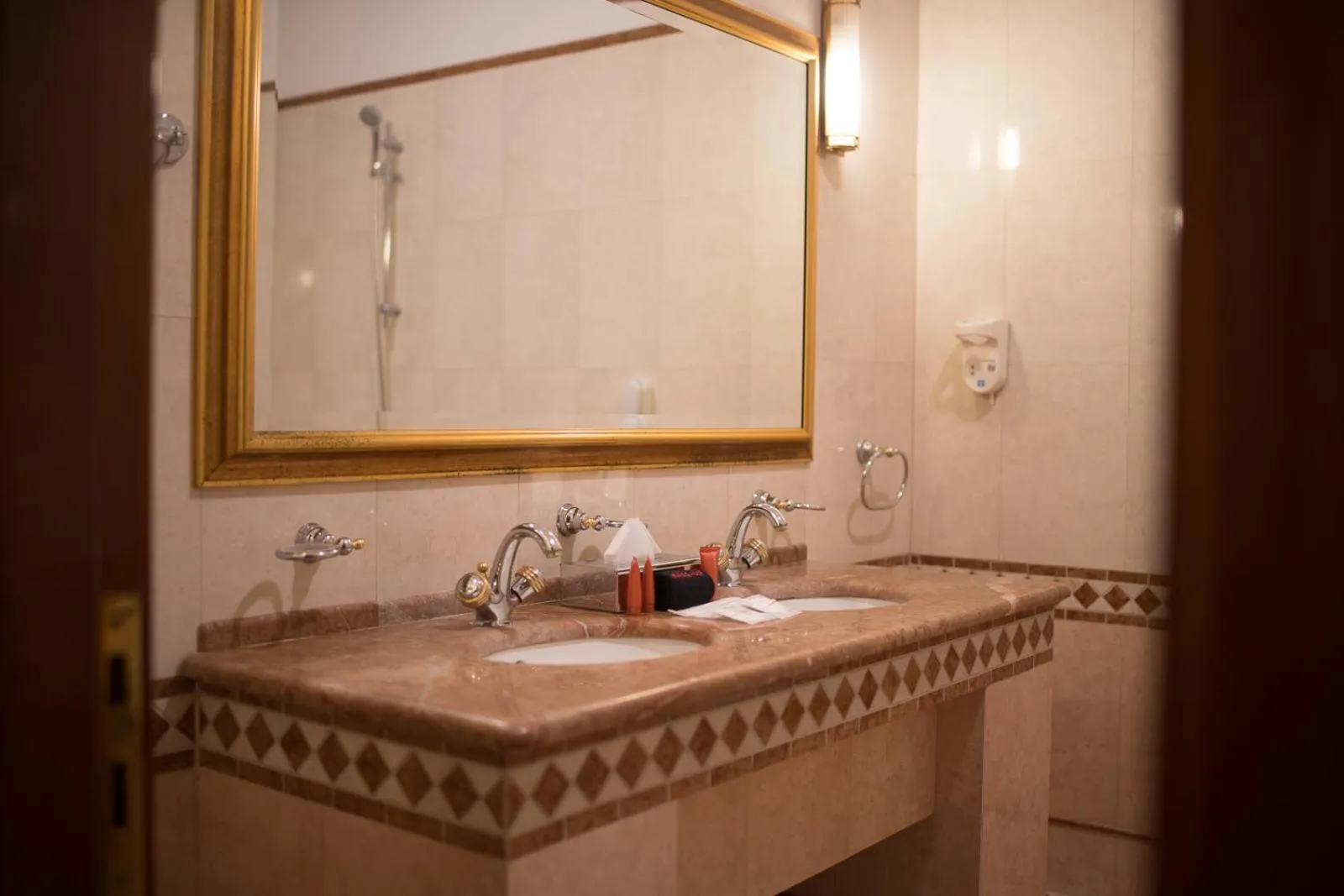 Bathroom in Hotel Golden Palace