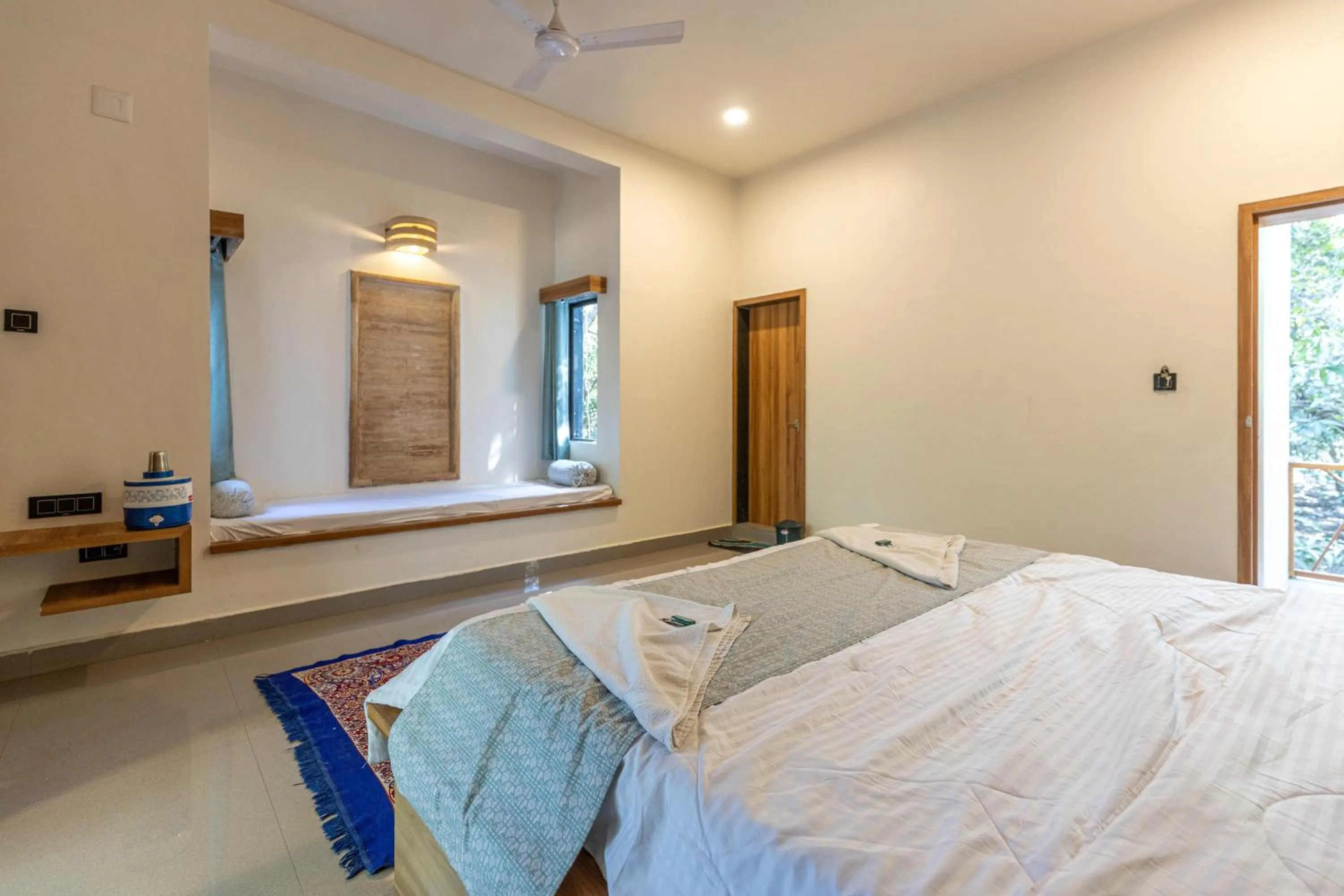 Photo of the whole room, Bed in Brook Ville