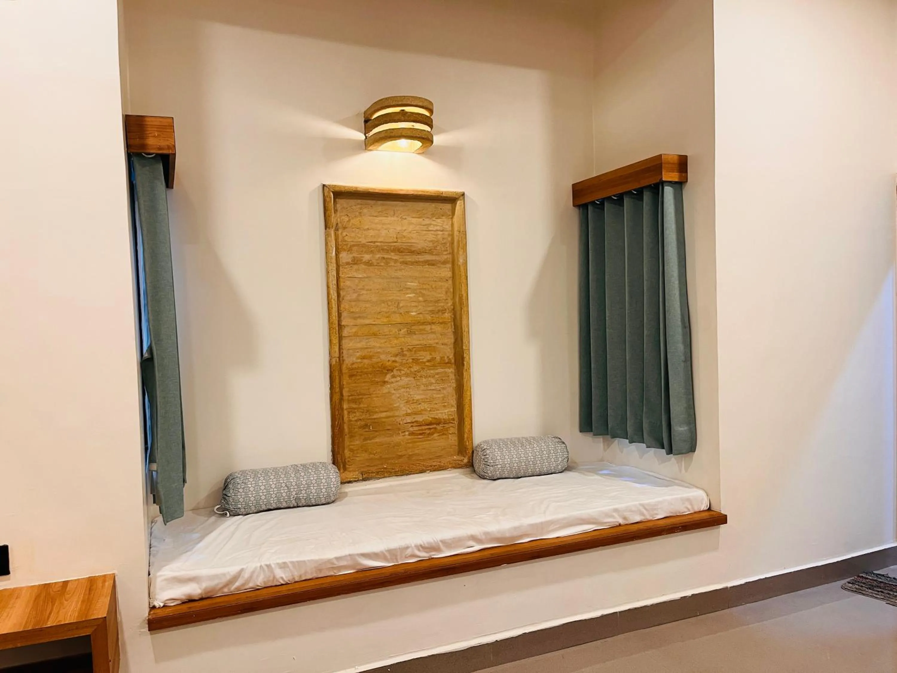 Seating area, Bed in Brook Ville