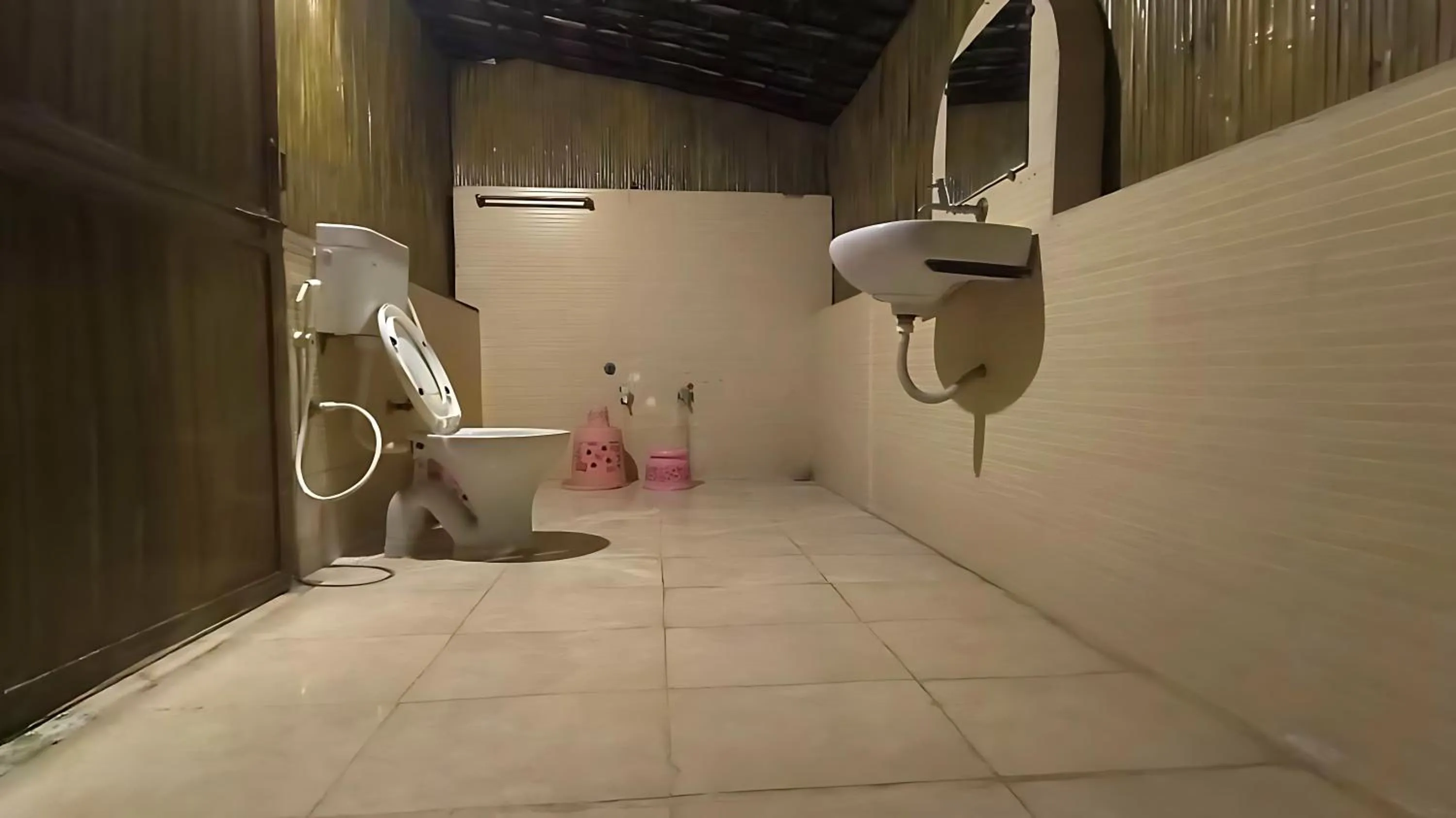 Toilet in Brook Ville