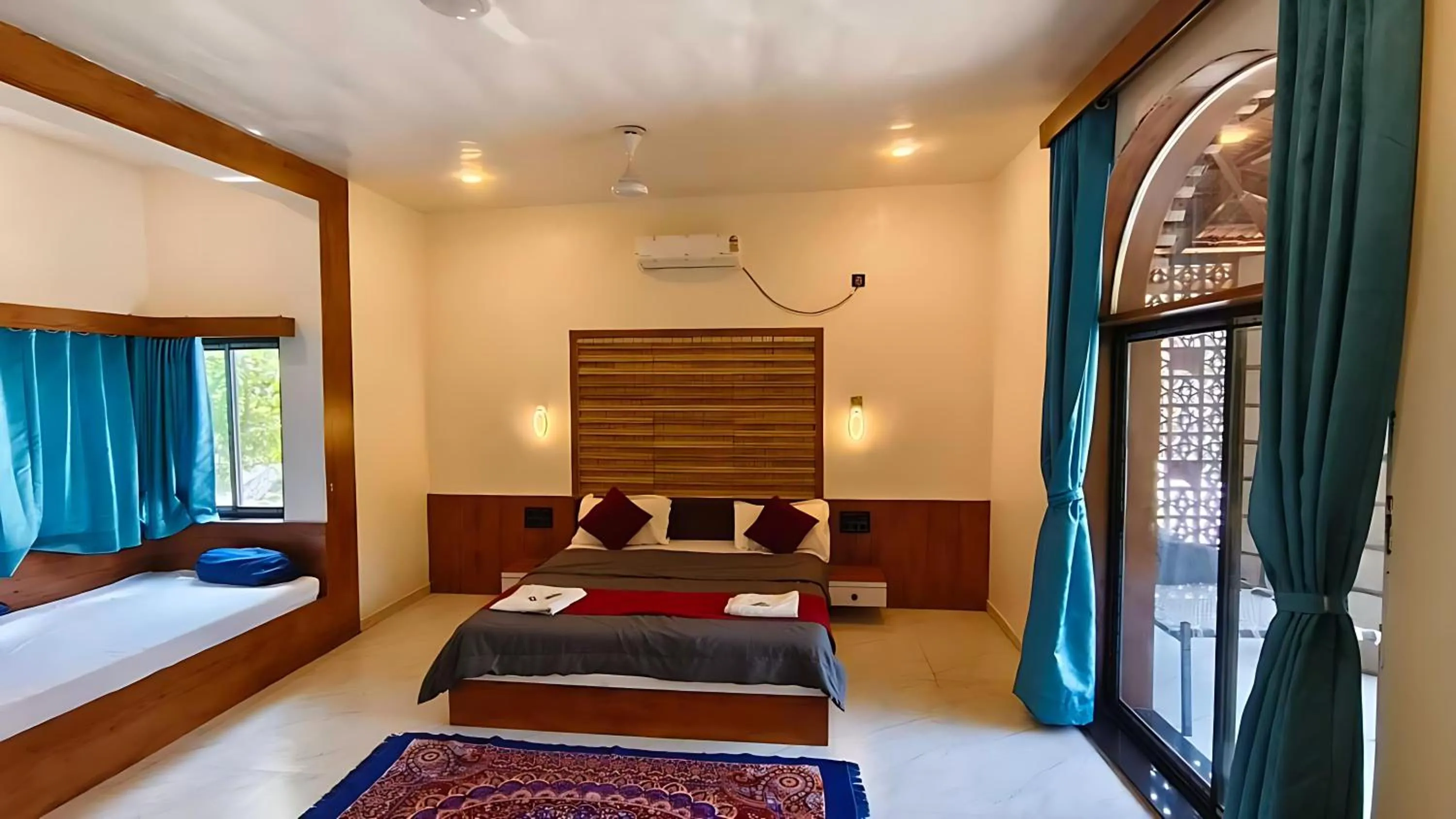 air conditioner, Bed in Brook Ville