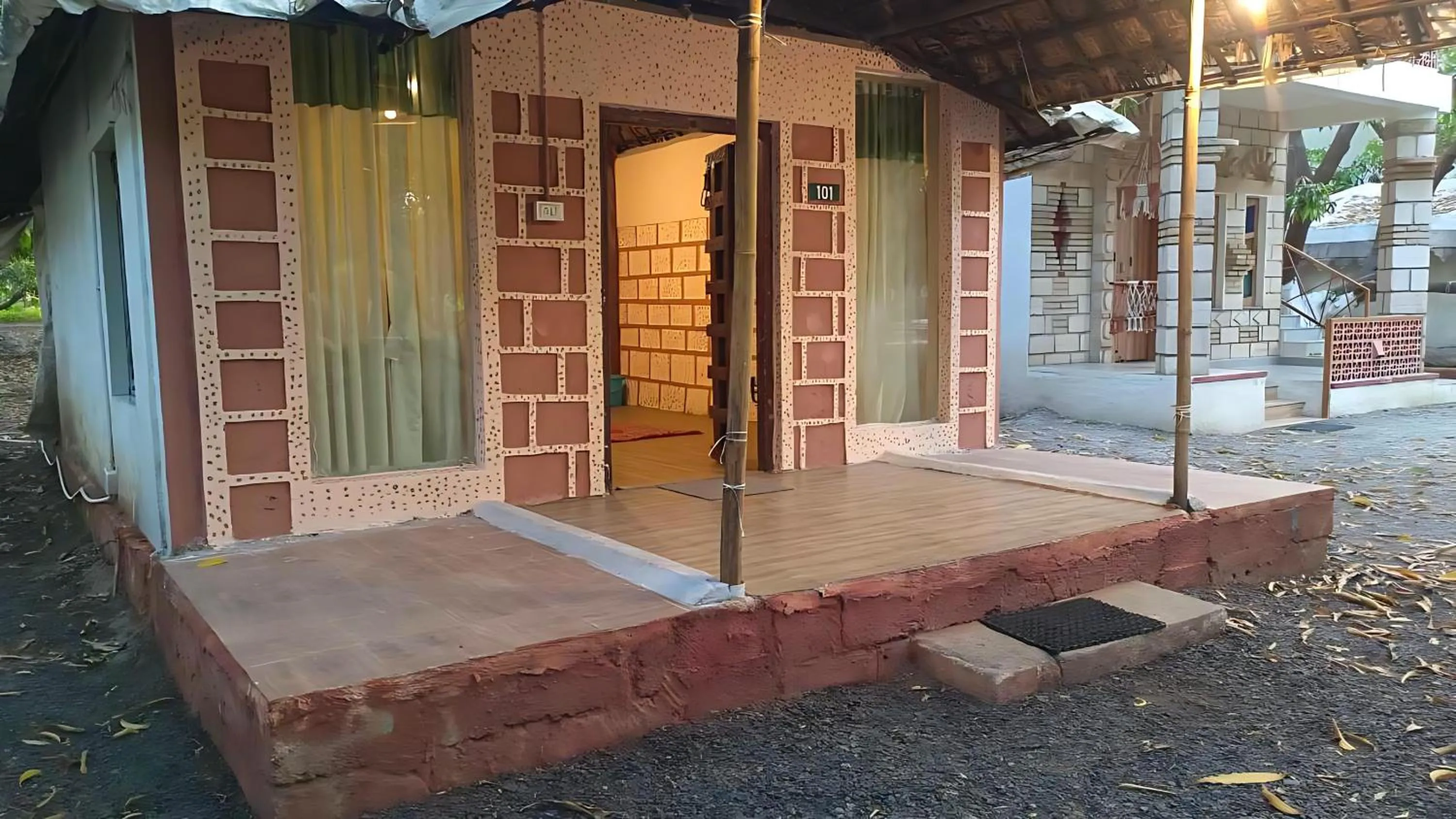 Facade/entrance in Brook Ville