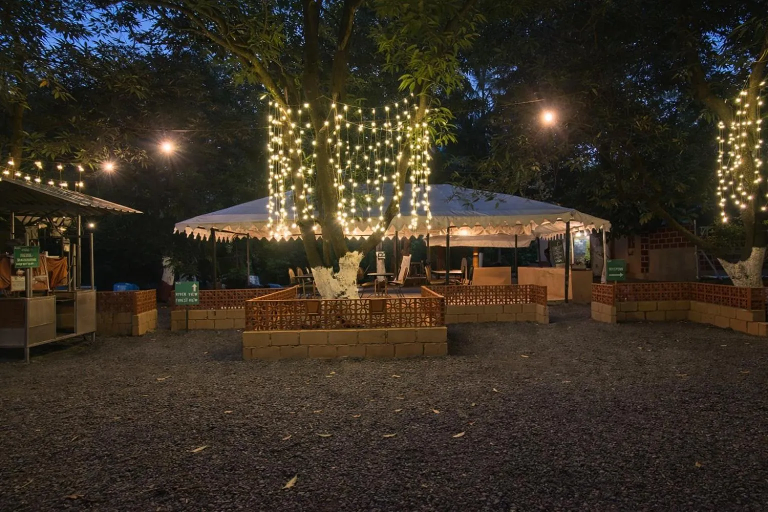 Restaurant/places to eat in Brook Ville