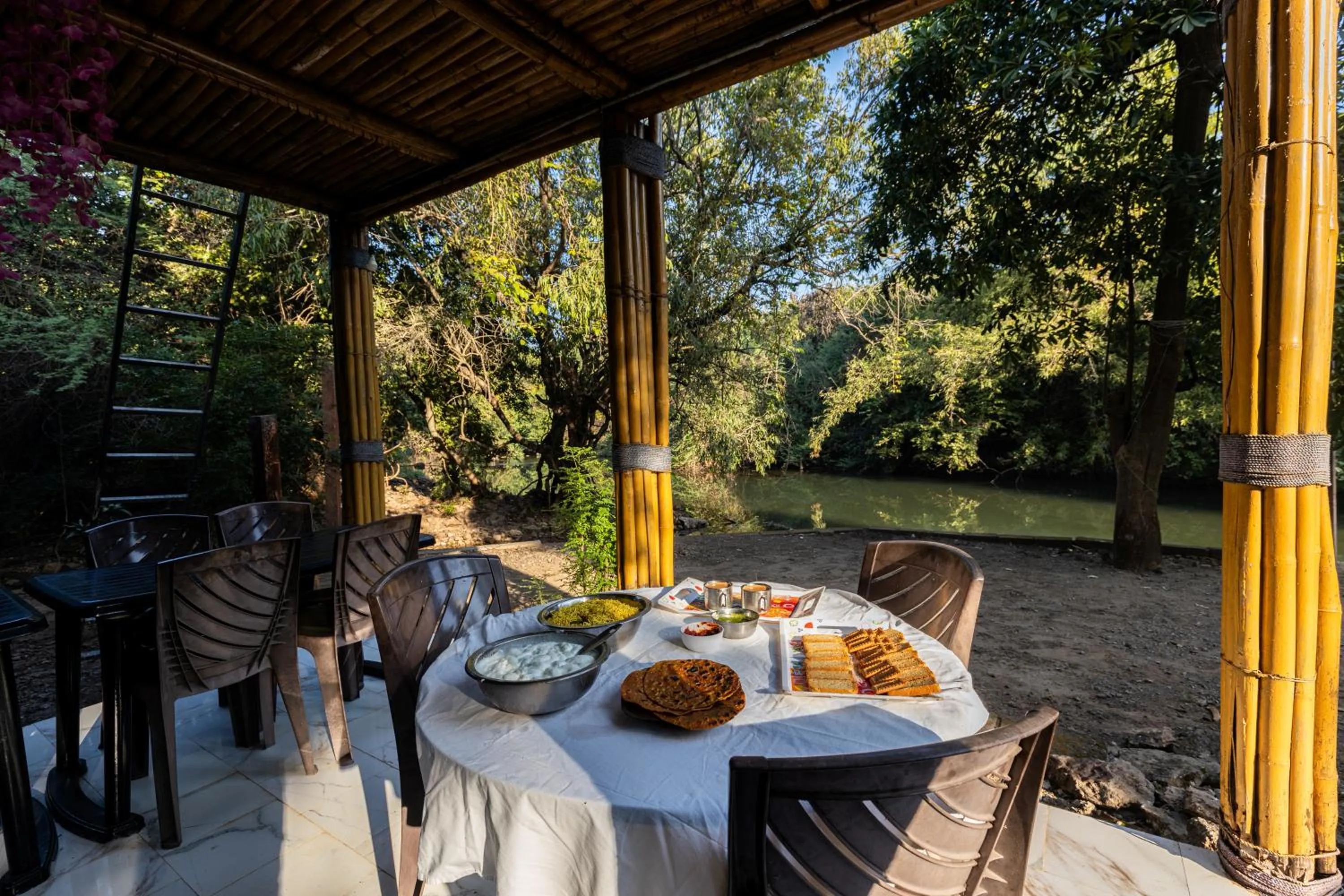 Restaurant/places to eat in Brook Ville