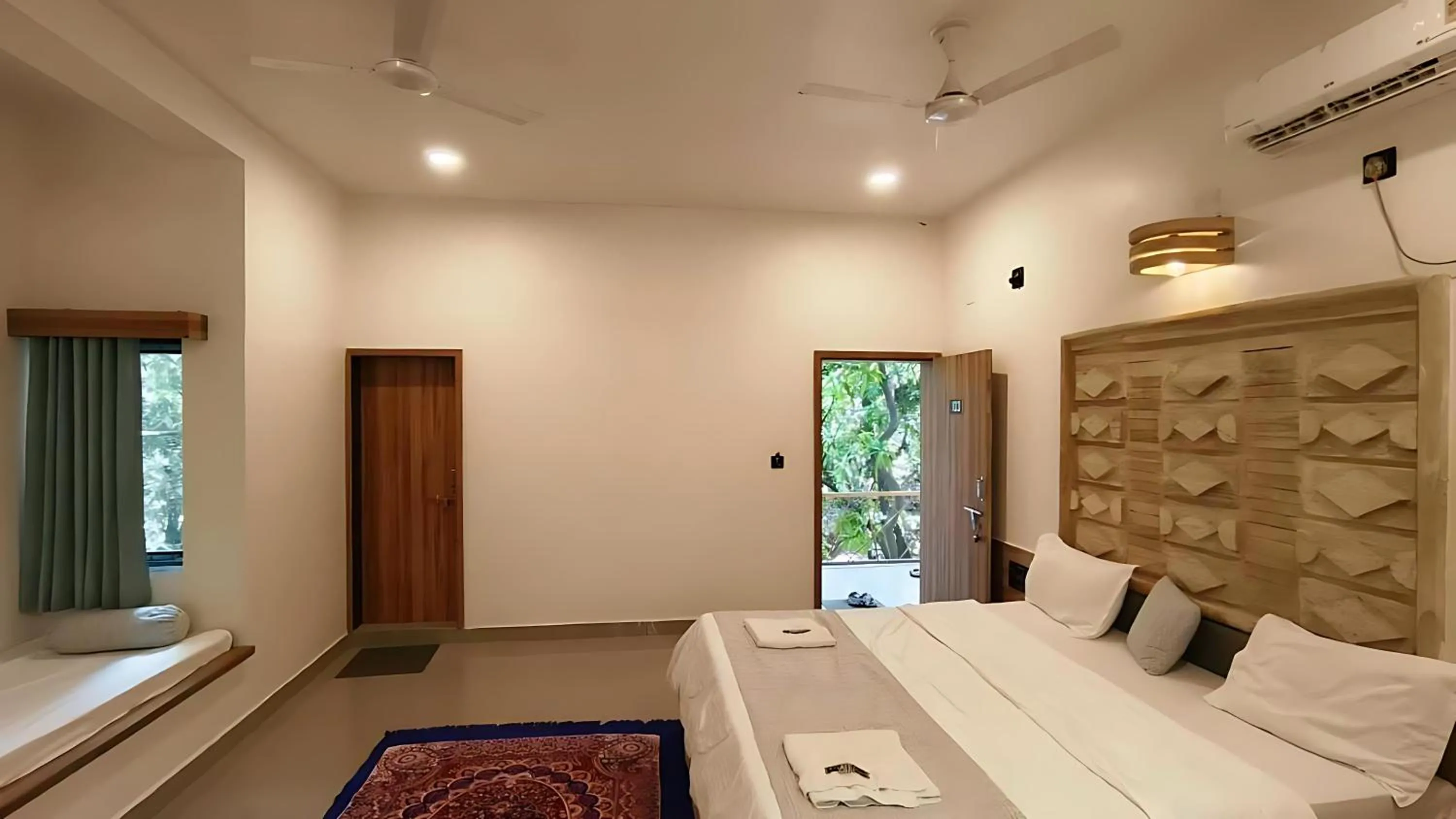 air conditioner, Bed in Brook Ville