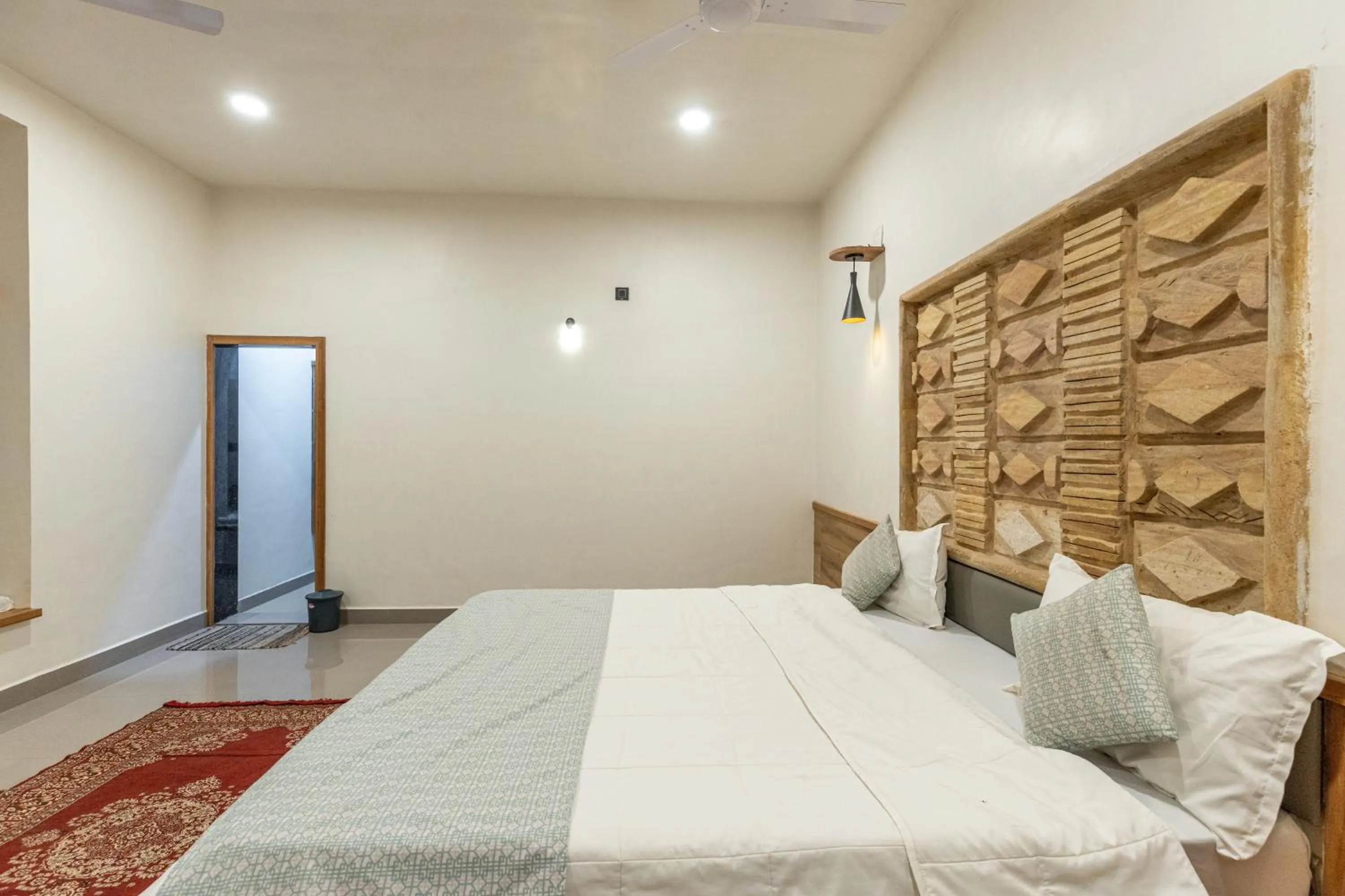 Photo of the whole room, Bed in Brook Ville