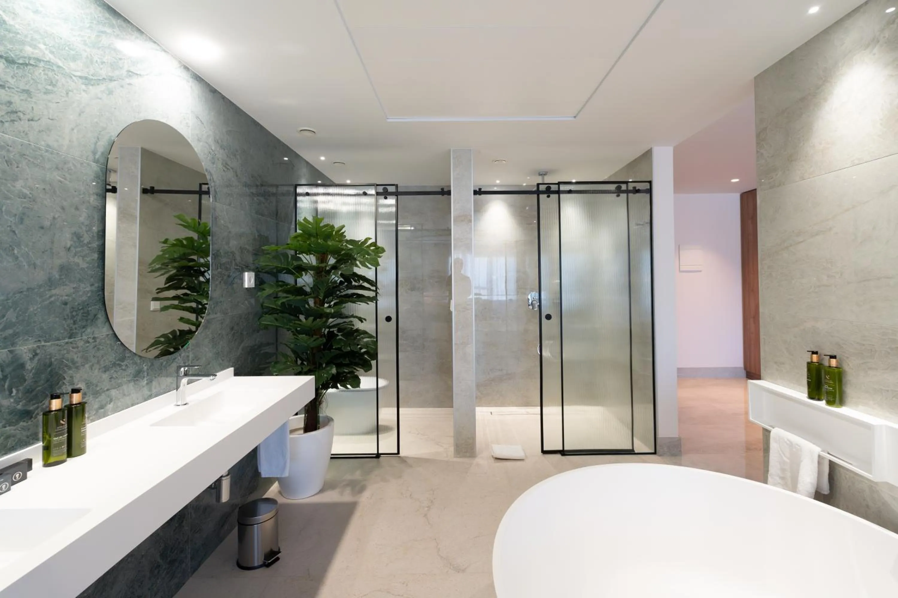 Shower in ASA Hotel La Marina