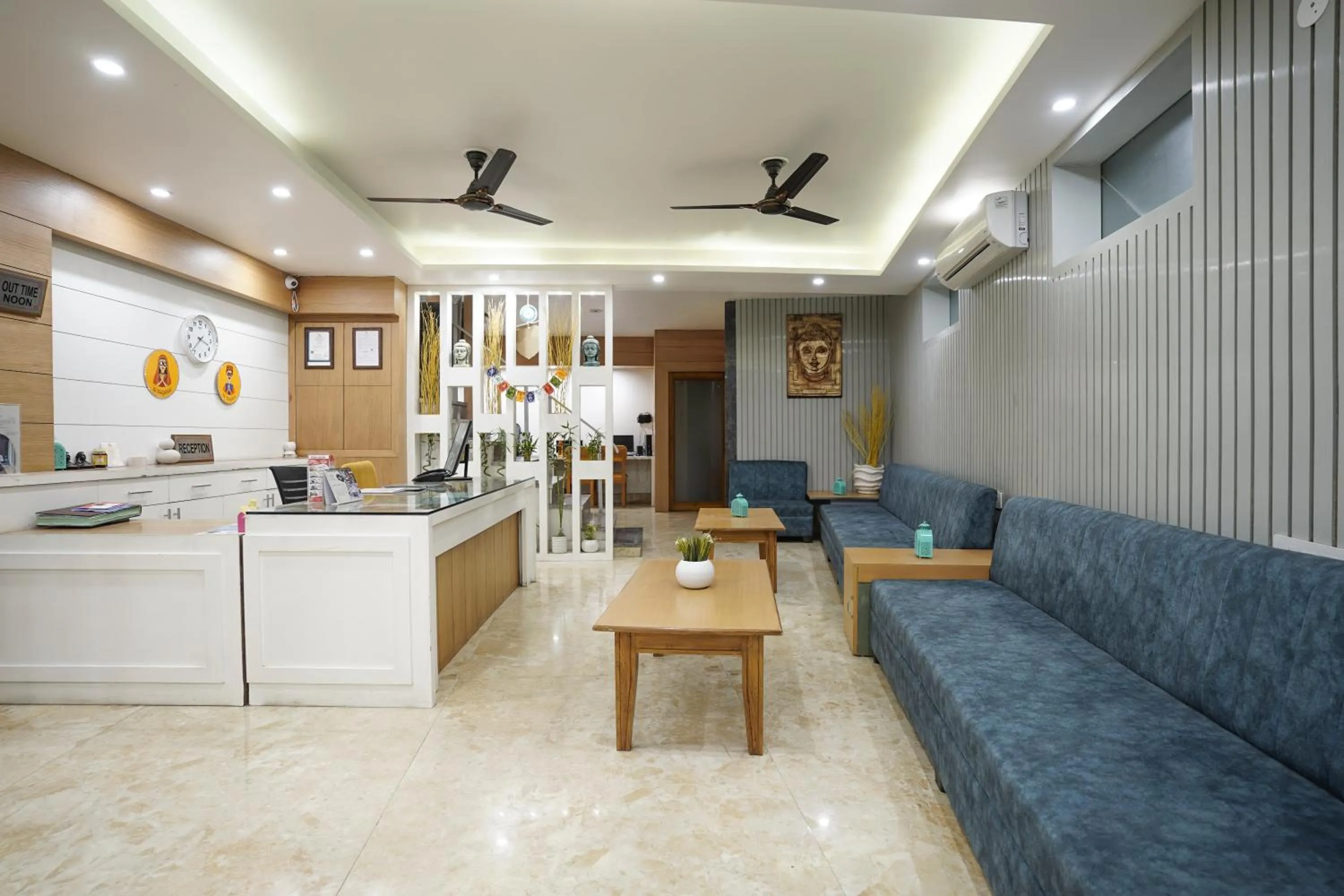 Lobby or reception in Tripli Hotels Ayushman Retreat
