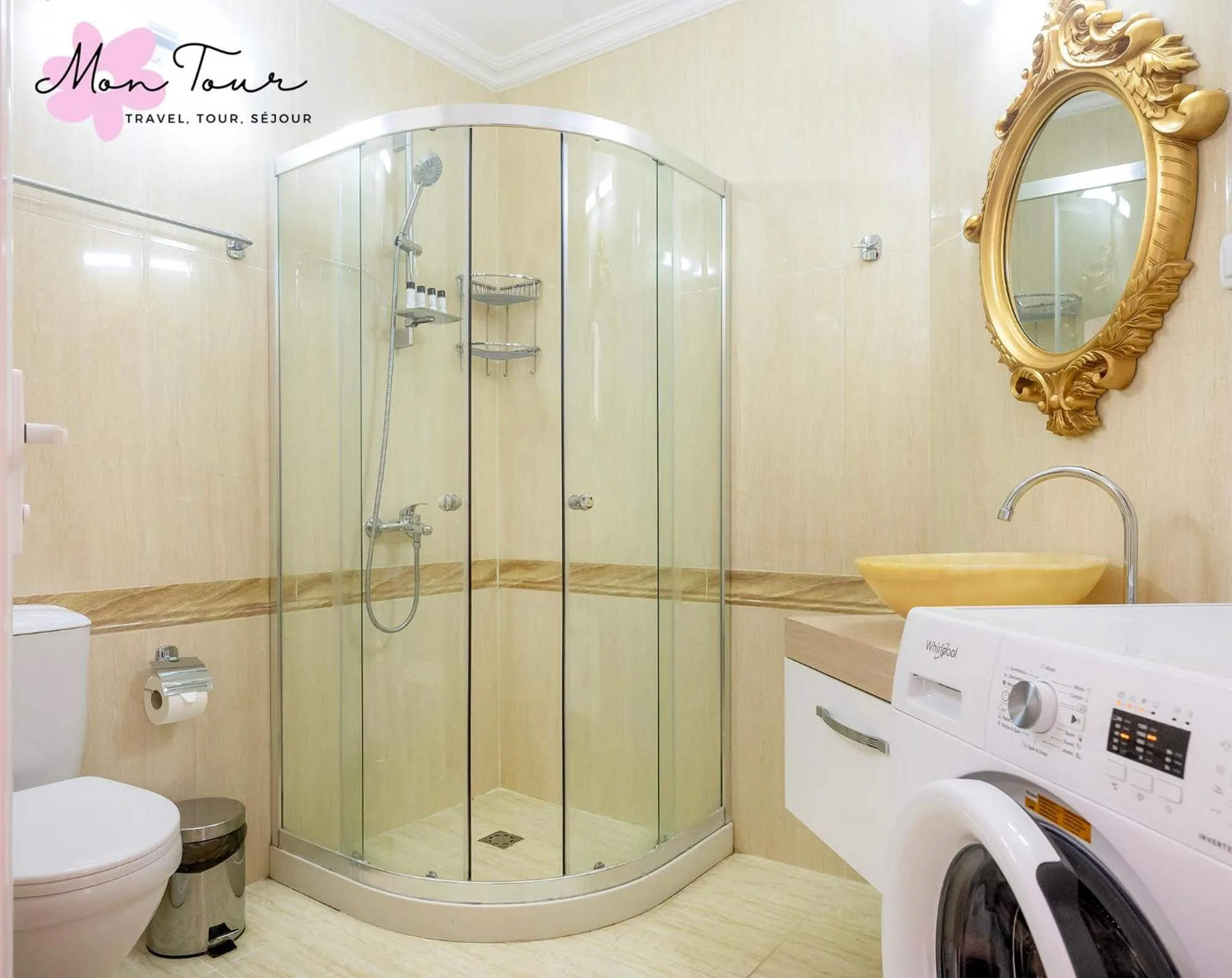 Shower in Mon Tour apartments