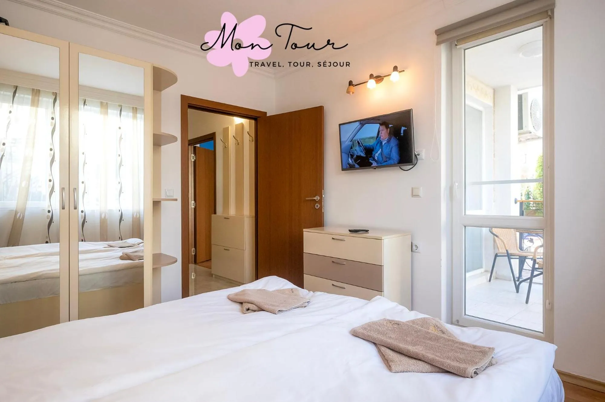 Bed in Mon Tour apartments