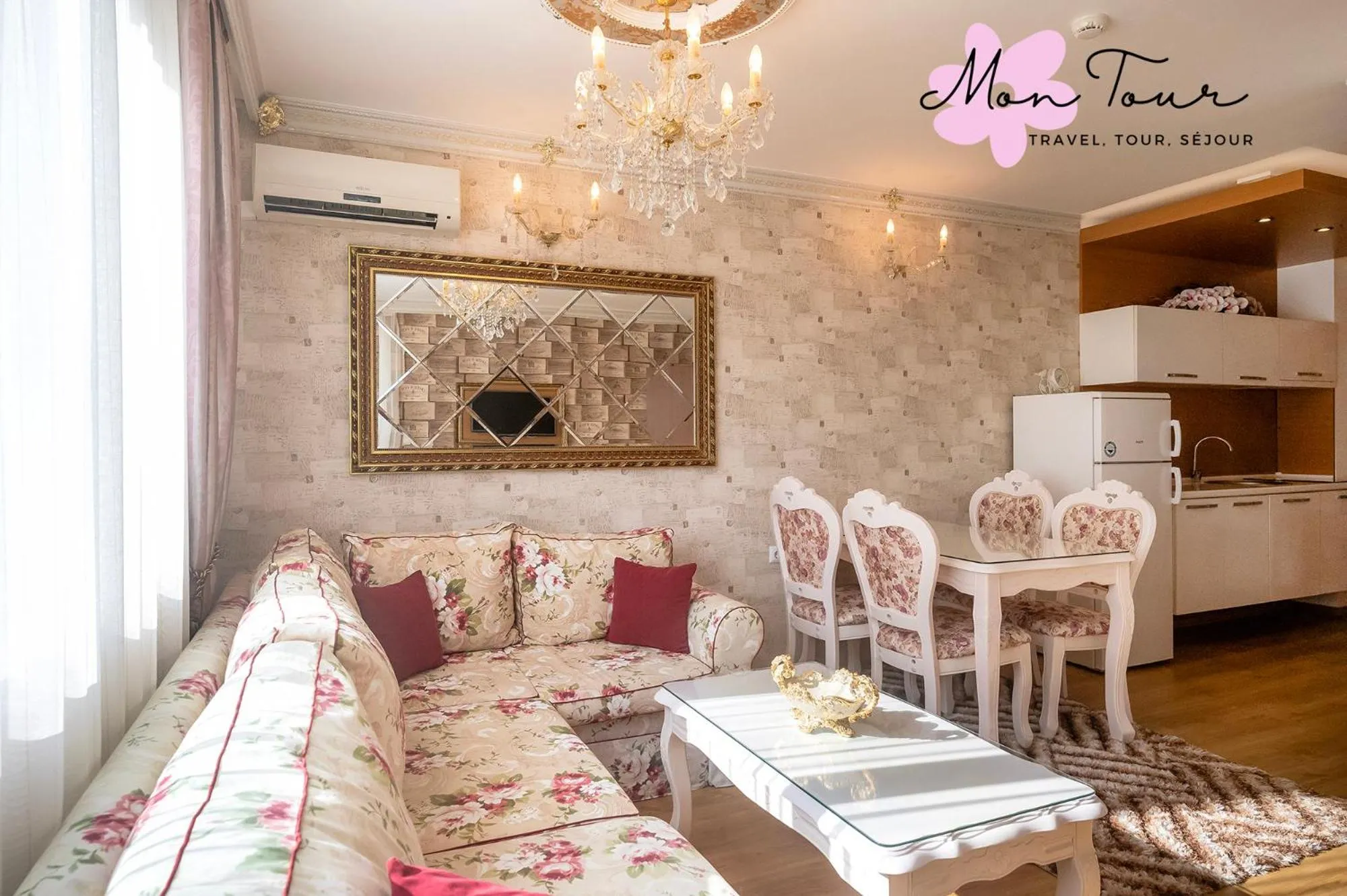 Kitchen or kitchenette, Bed in Mon Tour apartments