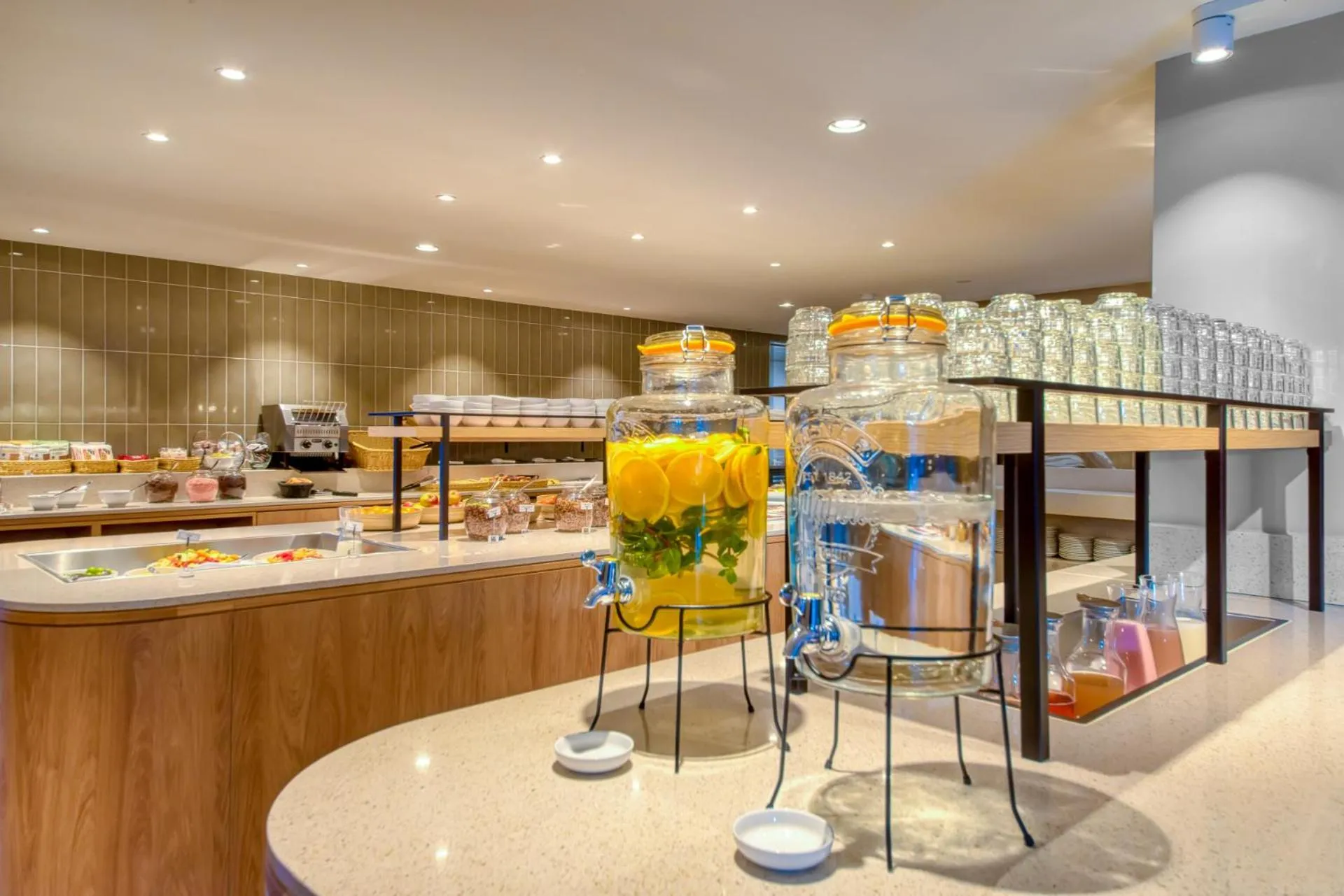 Buffet breakfast in Hotel de Schelde