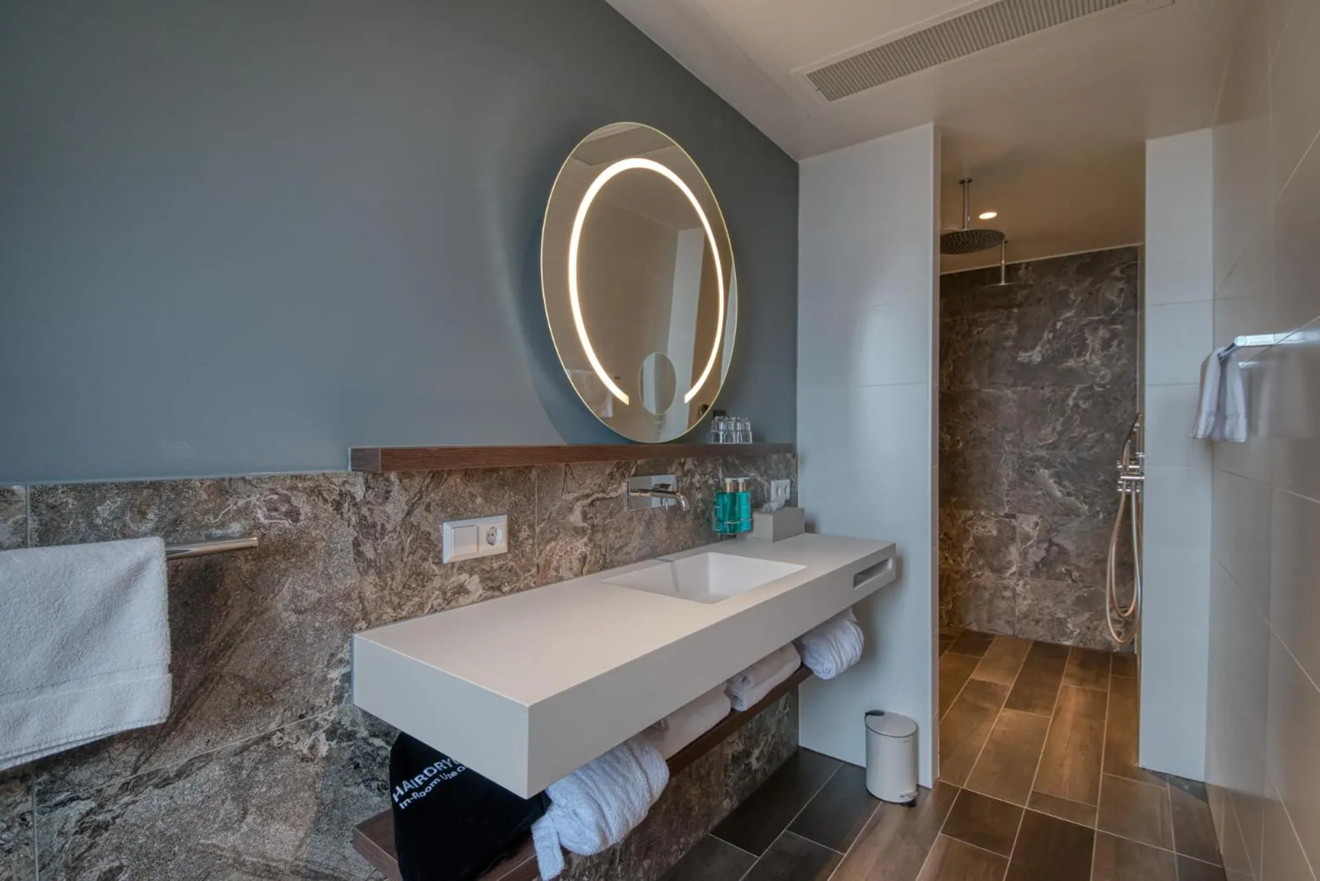 Bathroom in Hotel de Schelde