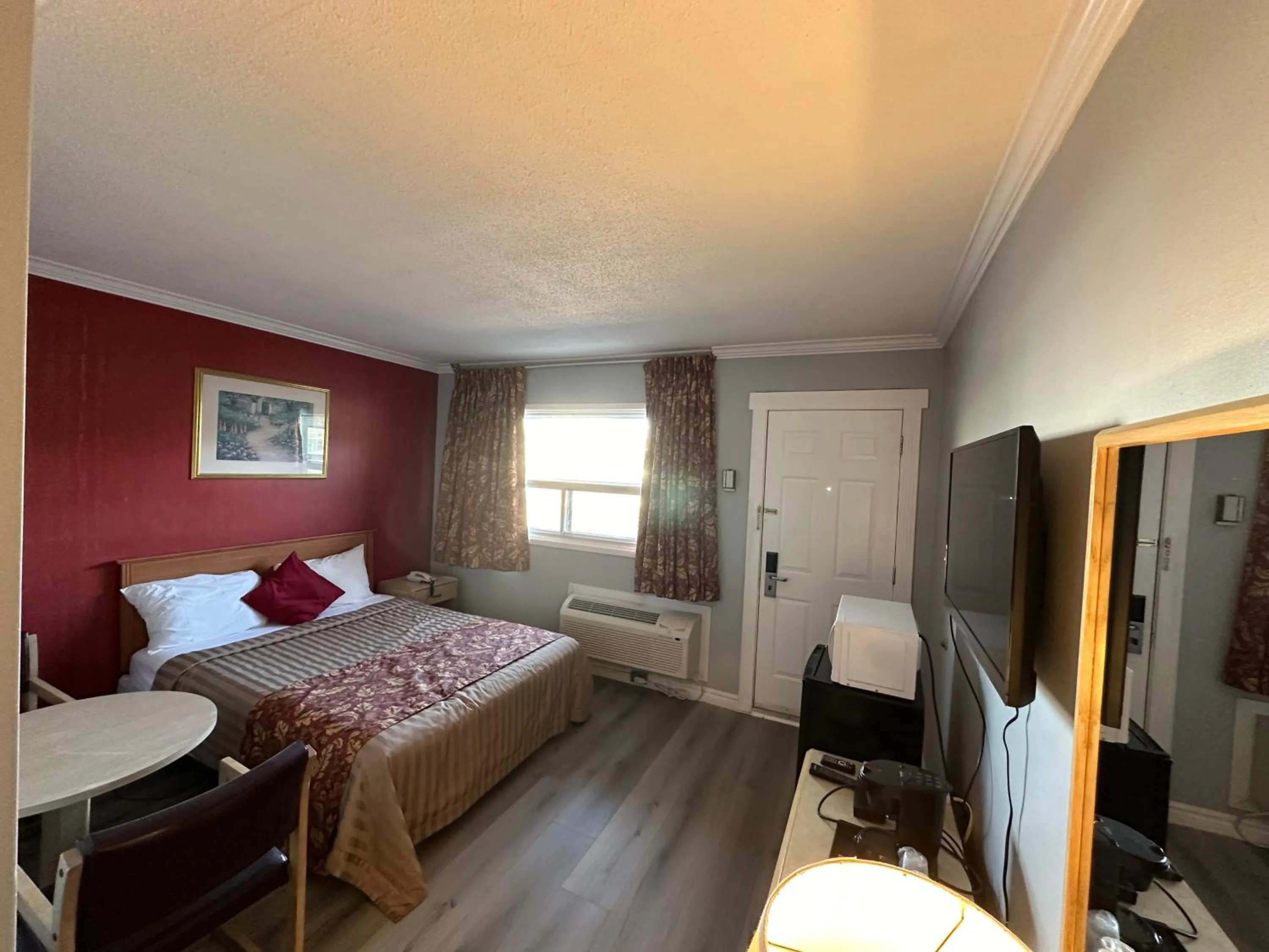 Bedroom, Bed in HOTEL CLASSIC COMFORT