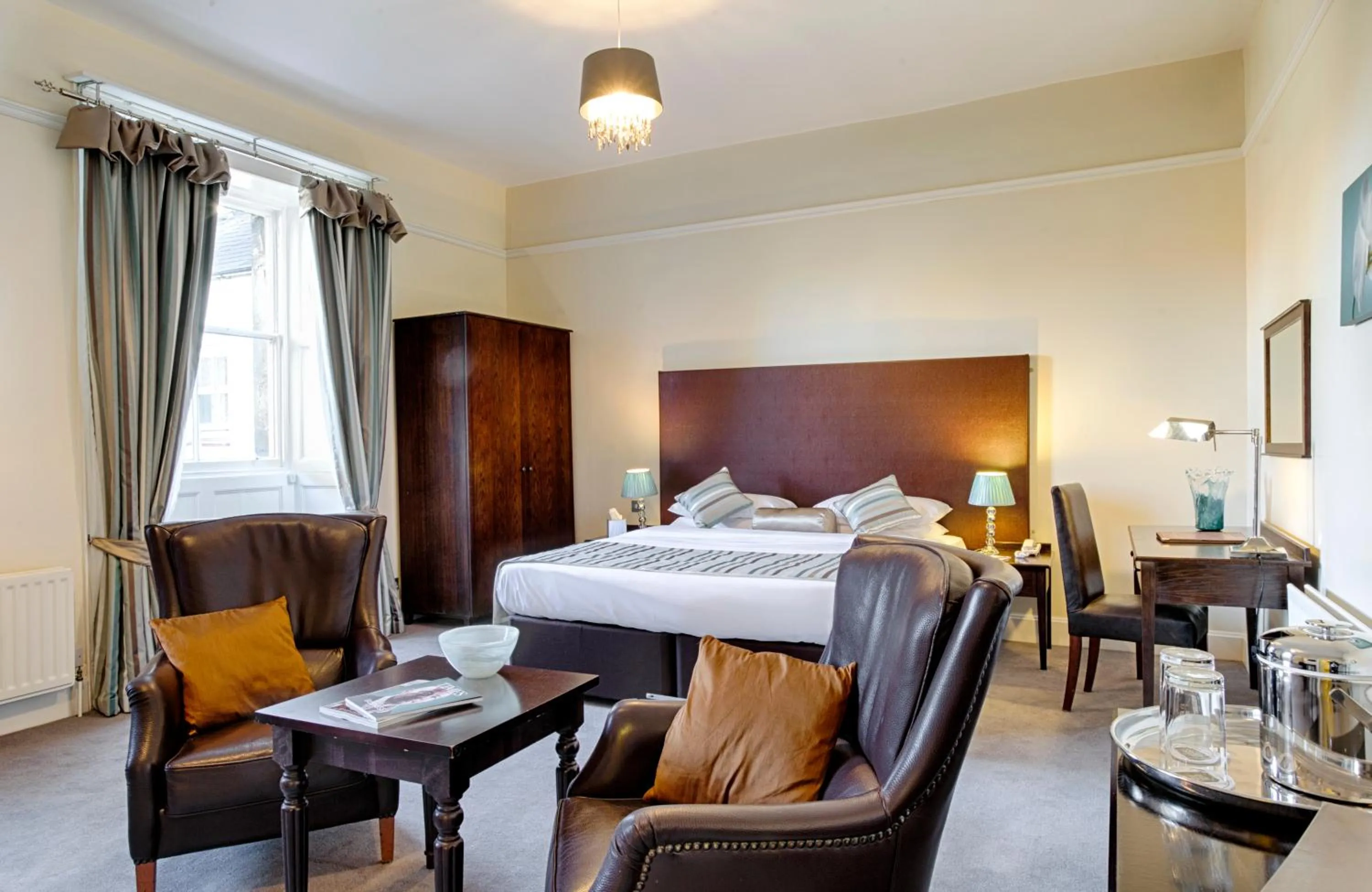 Bed in White Swan Hotel