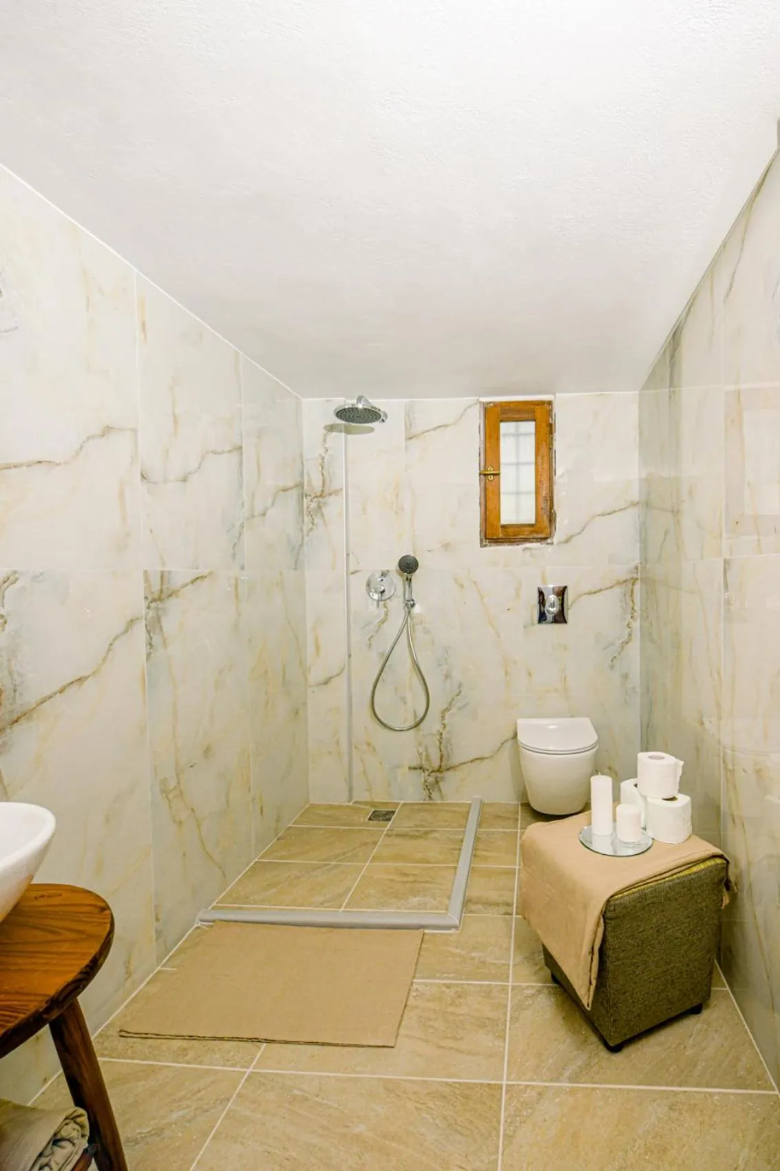 Shower in Kissamos Bay Hotel