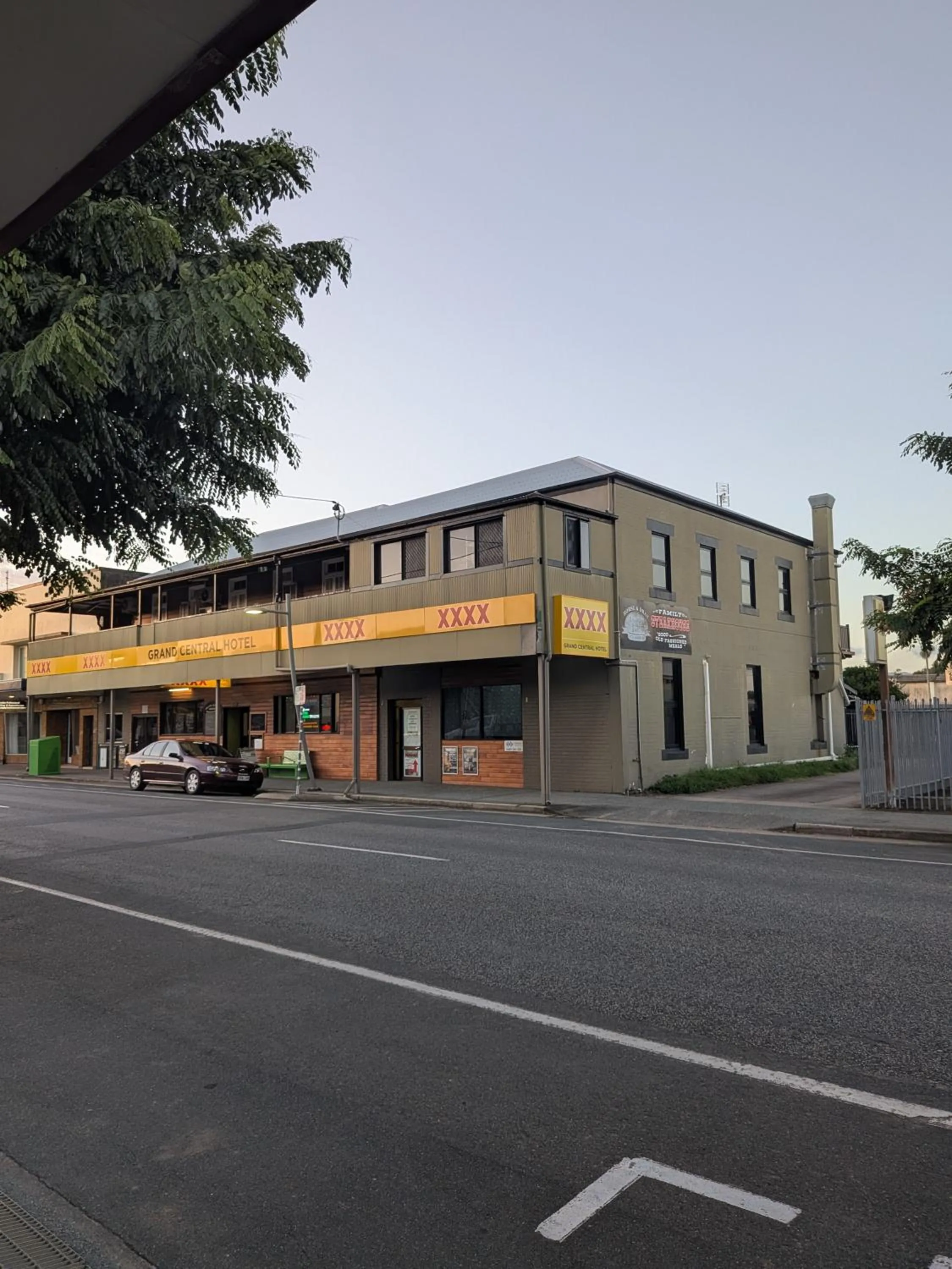 Property building in GRAND CENTRAL HOTEL PROSERPINE