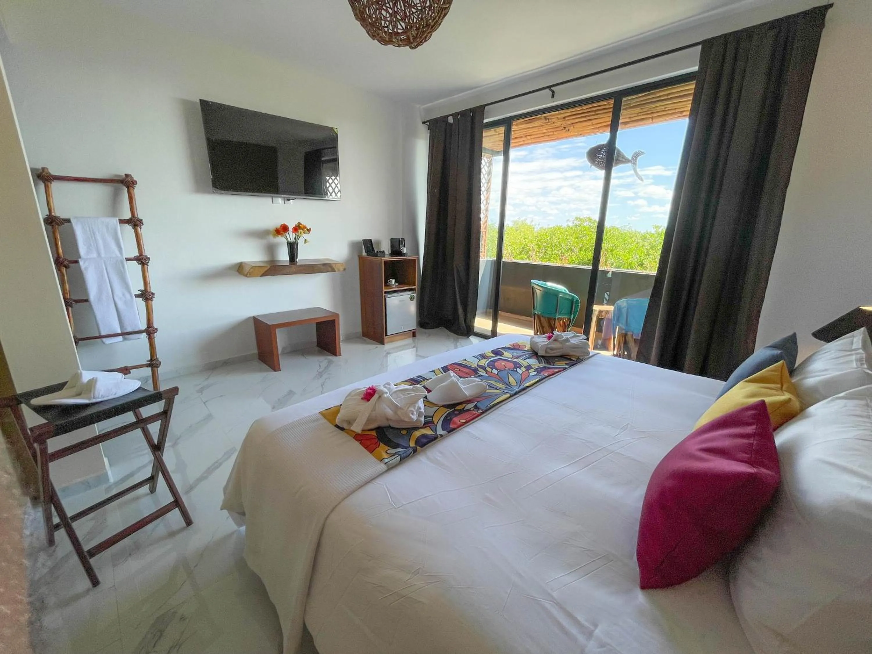 Bed in Akuazul Resorts Adults Only