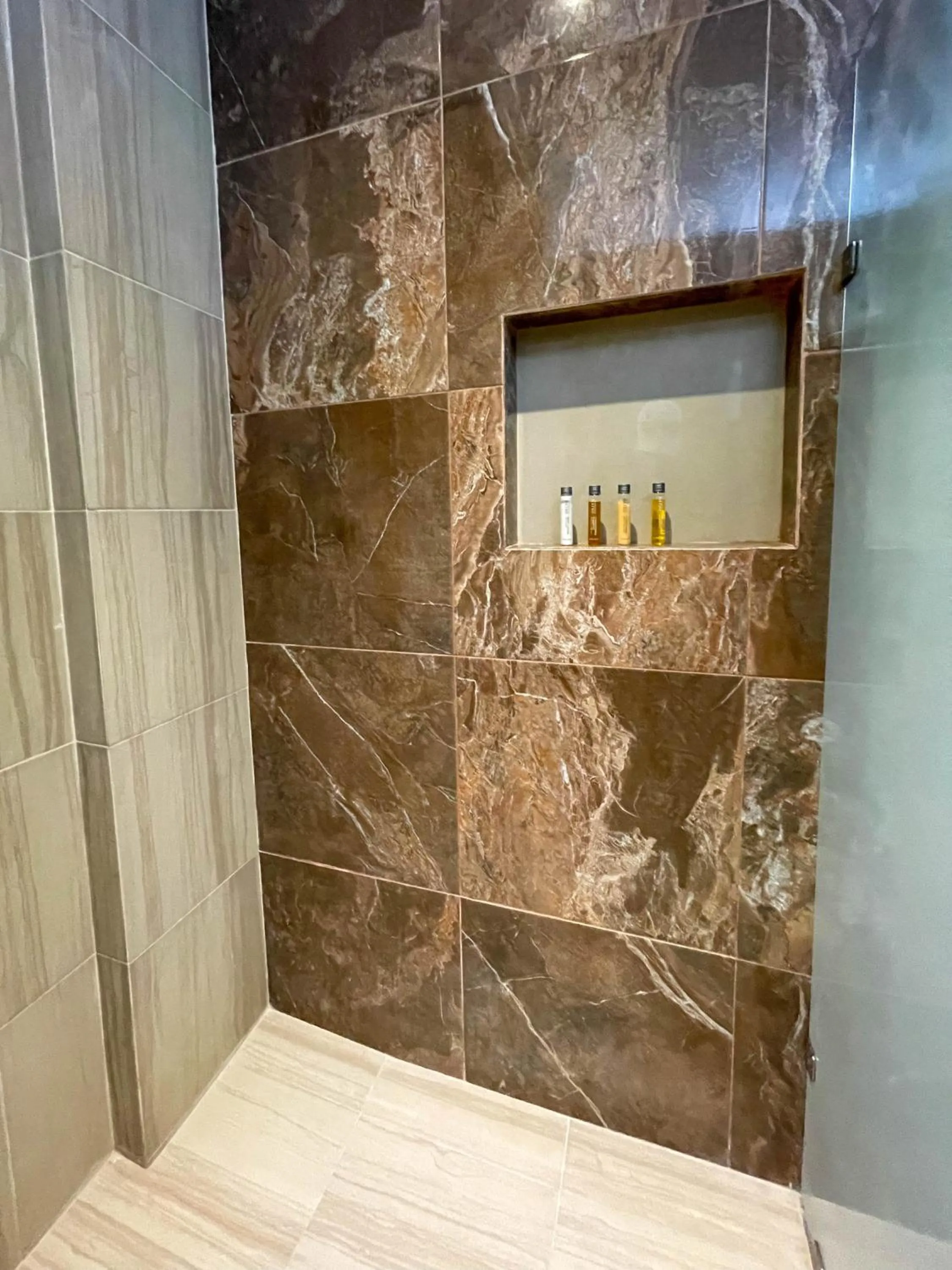 Shower in Akuazul Resorts Adults Only