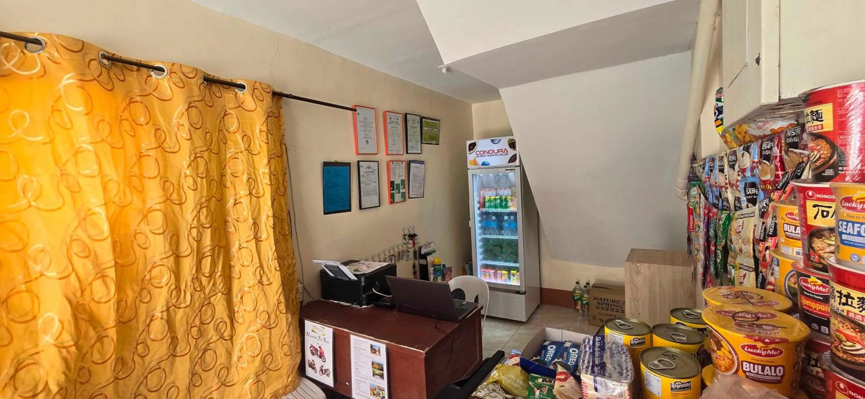 Lobby or reception in OYO 1121 JUNLYN APARTELLE