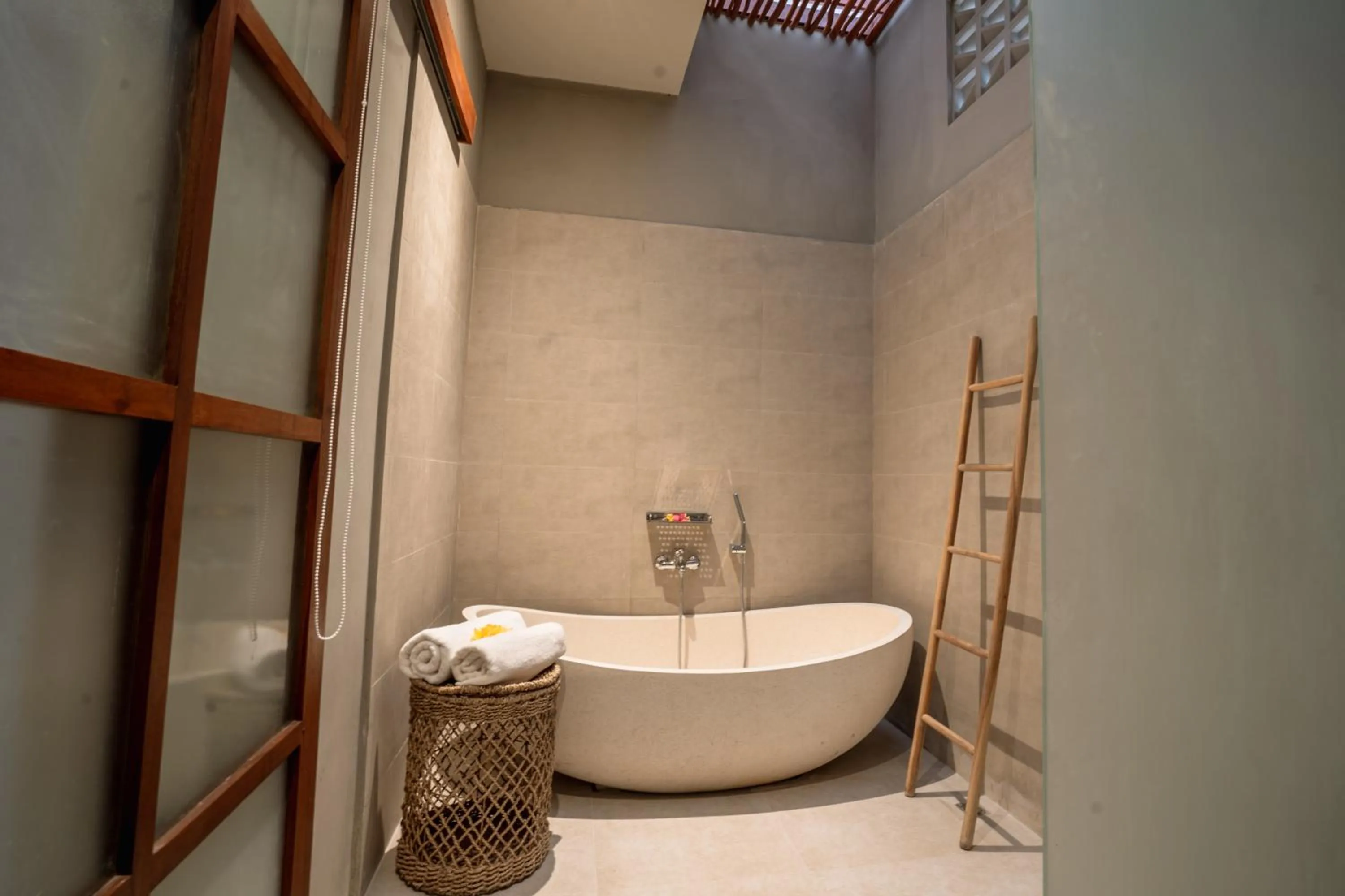 Bath in Damarya Villa Canggu by Samhita Bali