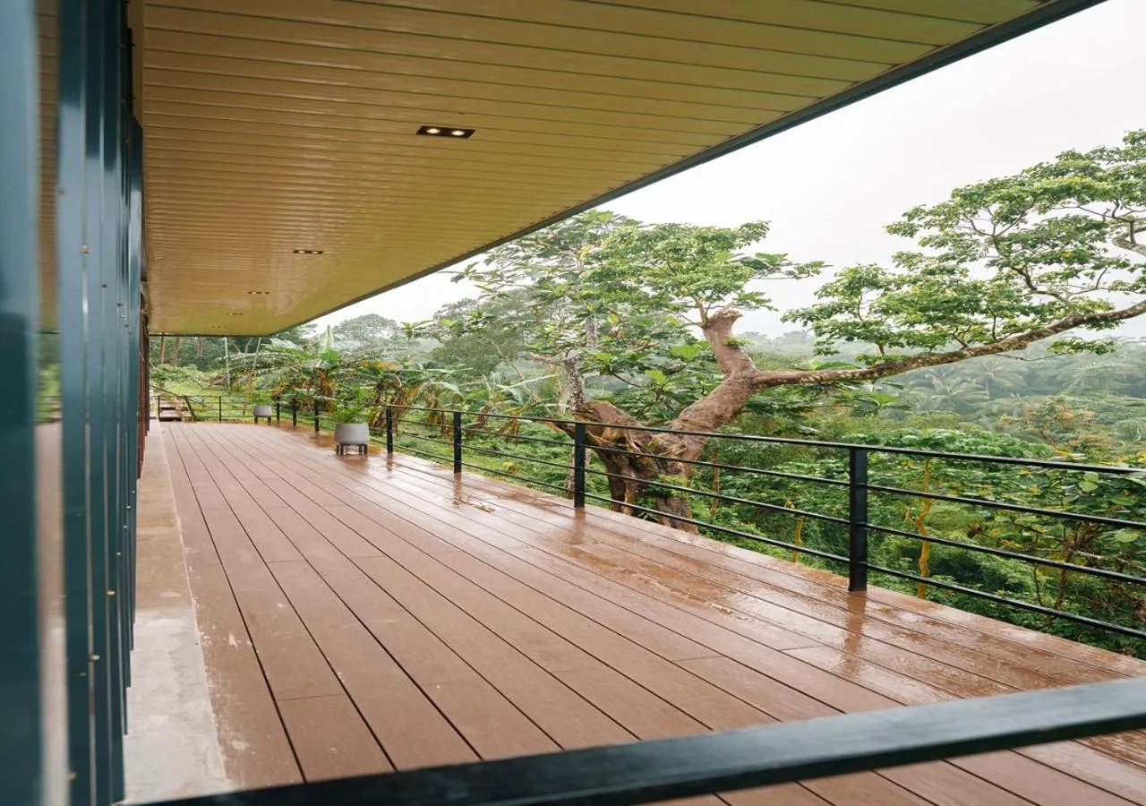group of guests in Magarra Hotel
