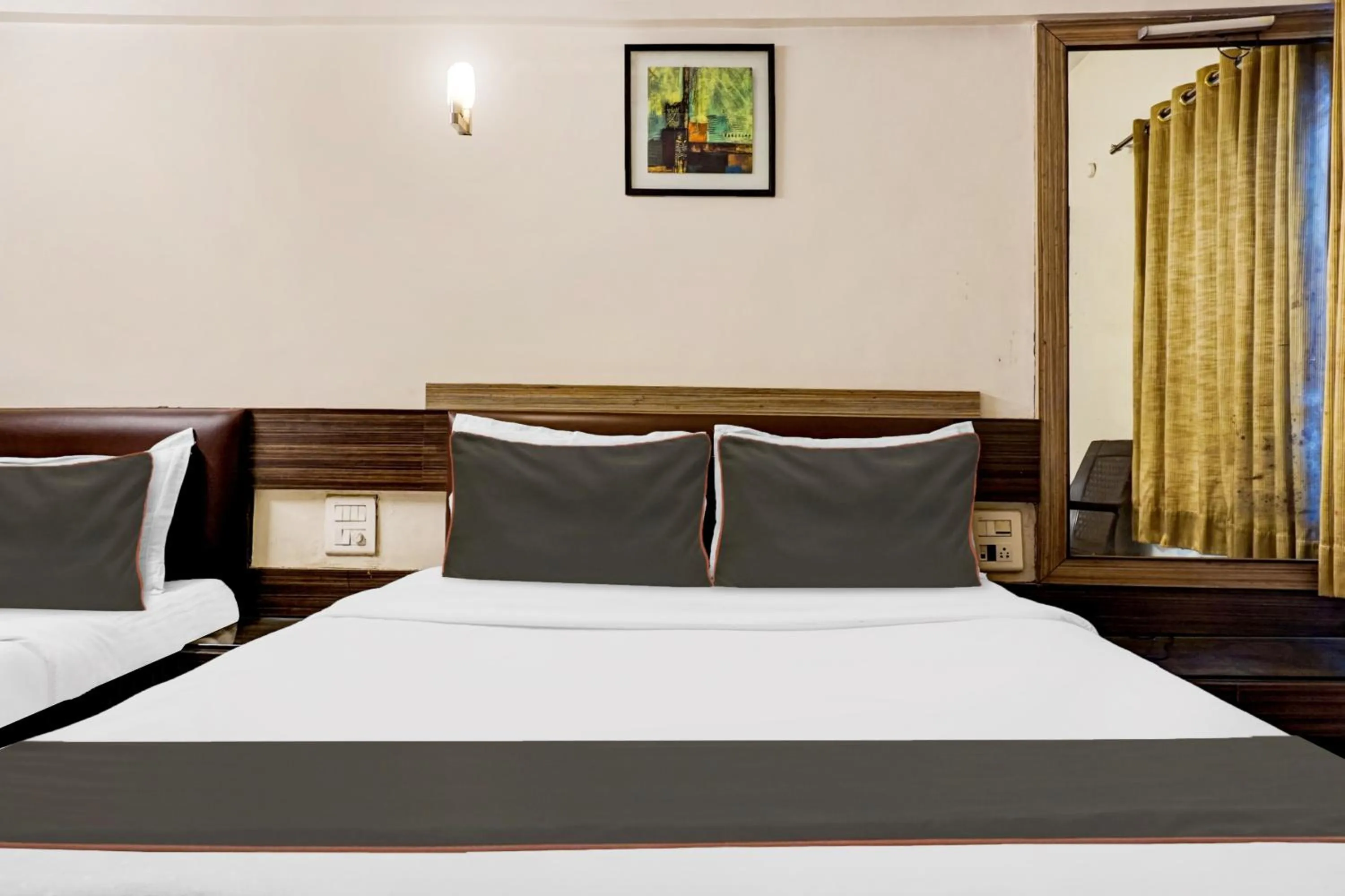 Bedroom, Bed in Collection O Rama Executive