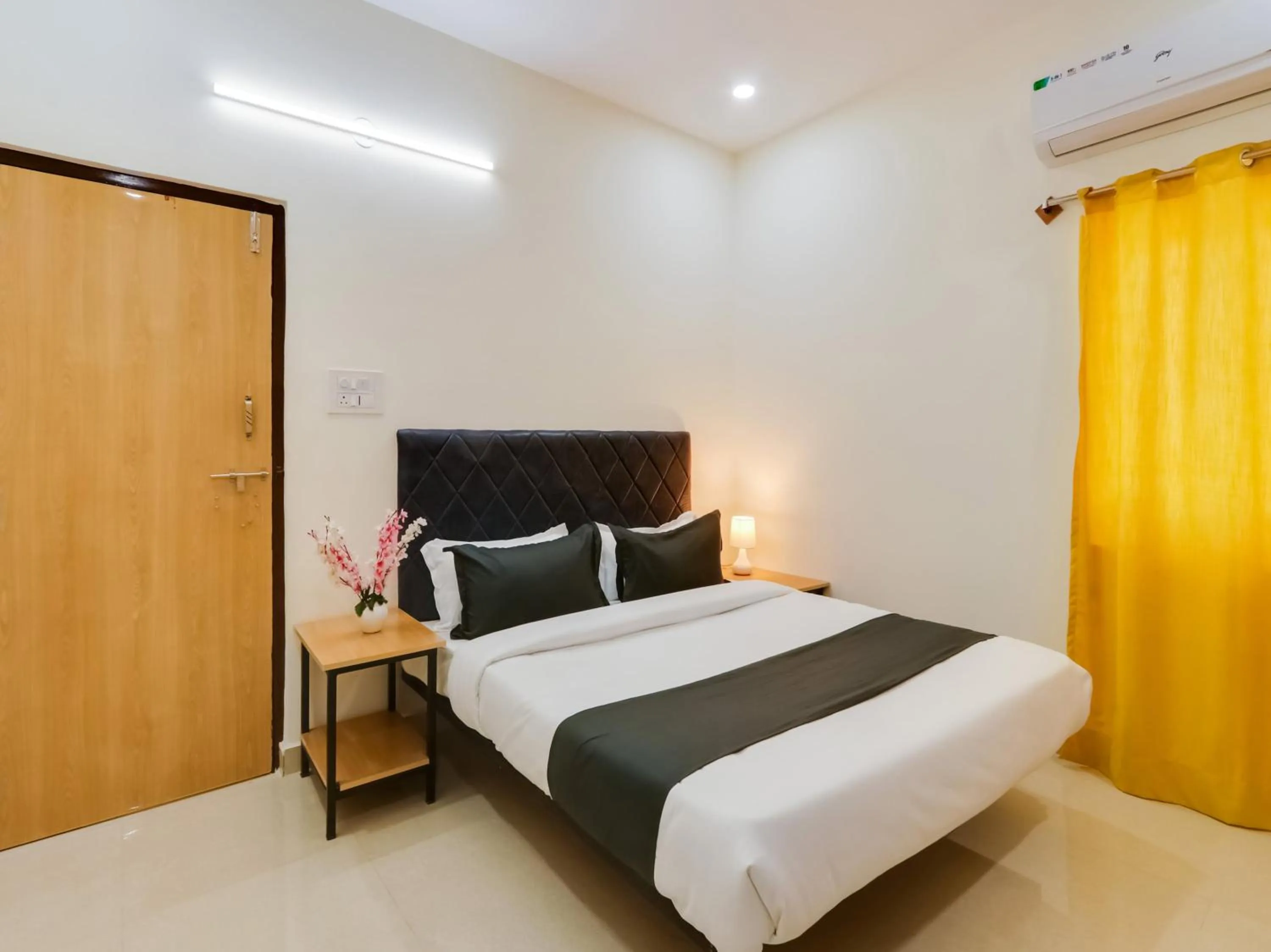 Bedroom, Bed in Collection O RBS Classic Stay Nacharam Mallapur Road