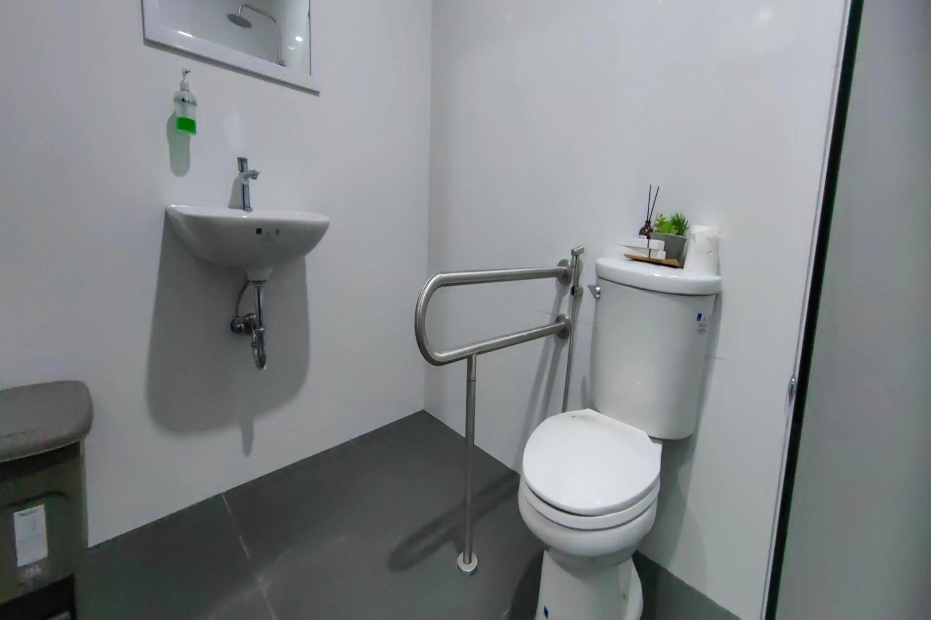 Toilet in Manuela Suites Puerto Princesa near Airport