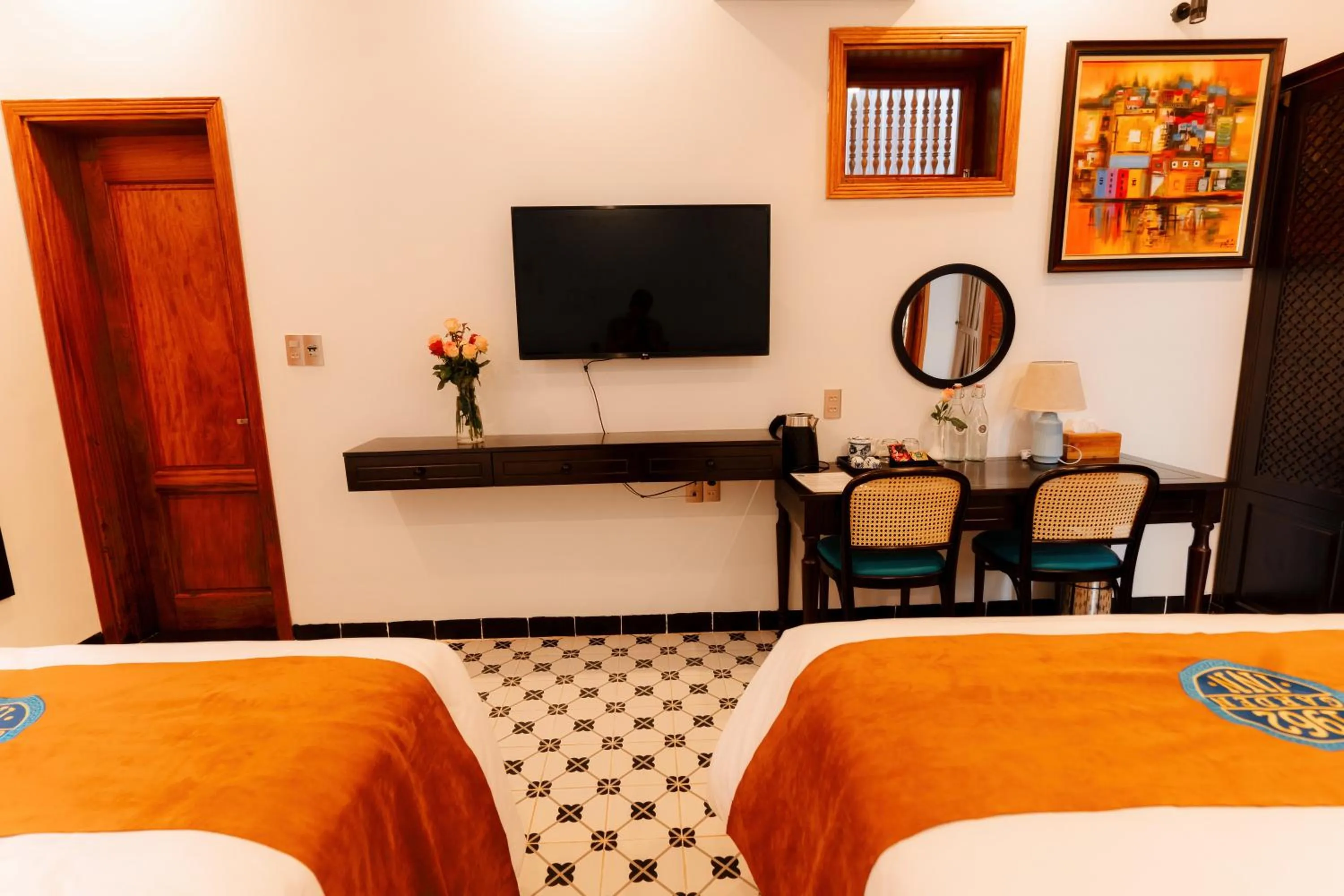 Photo of the whole room, Bed in 75 Garden INN