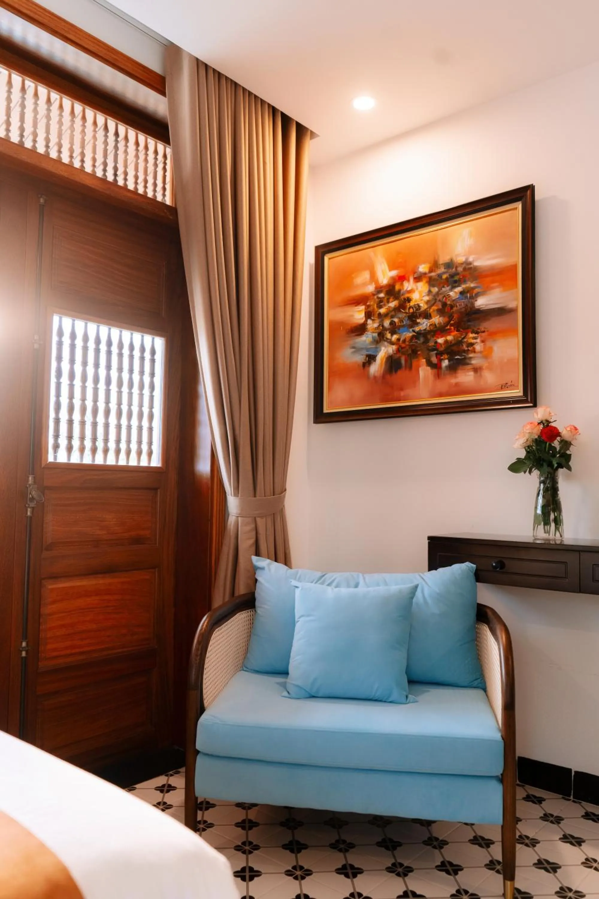 Living room, Bed in 75 Garden INN