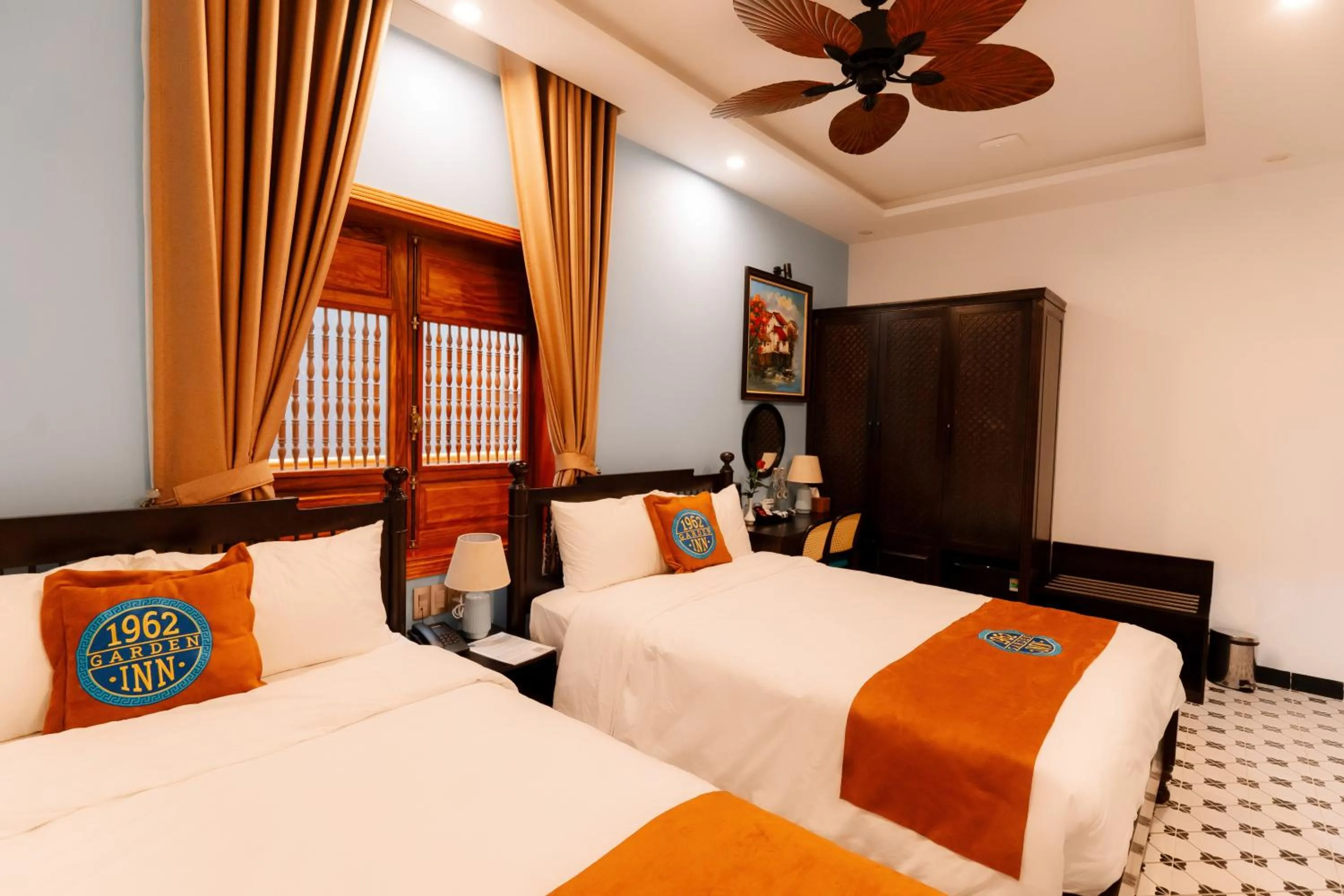 Photo of the whole room, Bed in 75 Garden INN