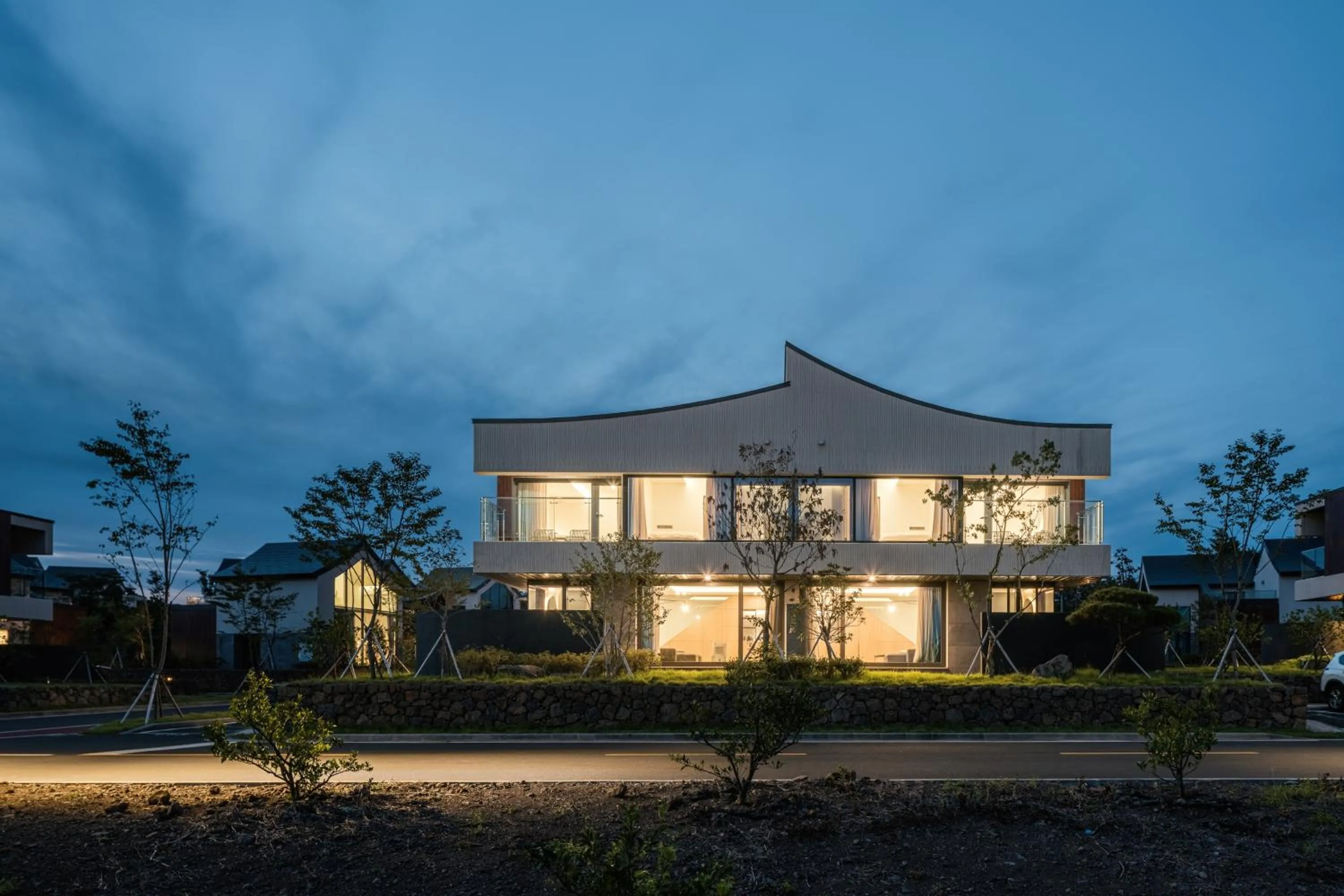 Property building in Yakmaeul