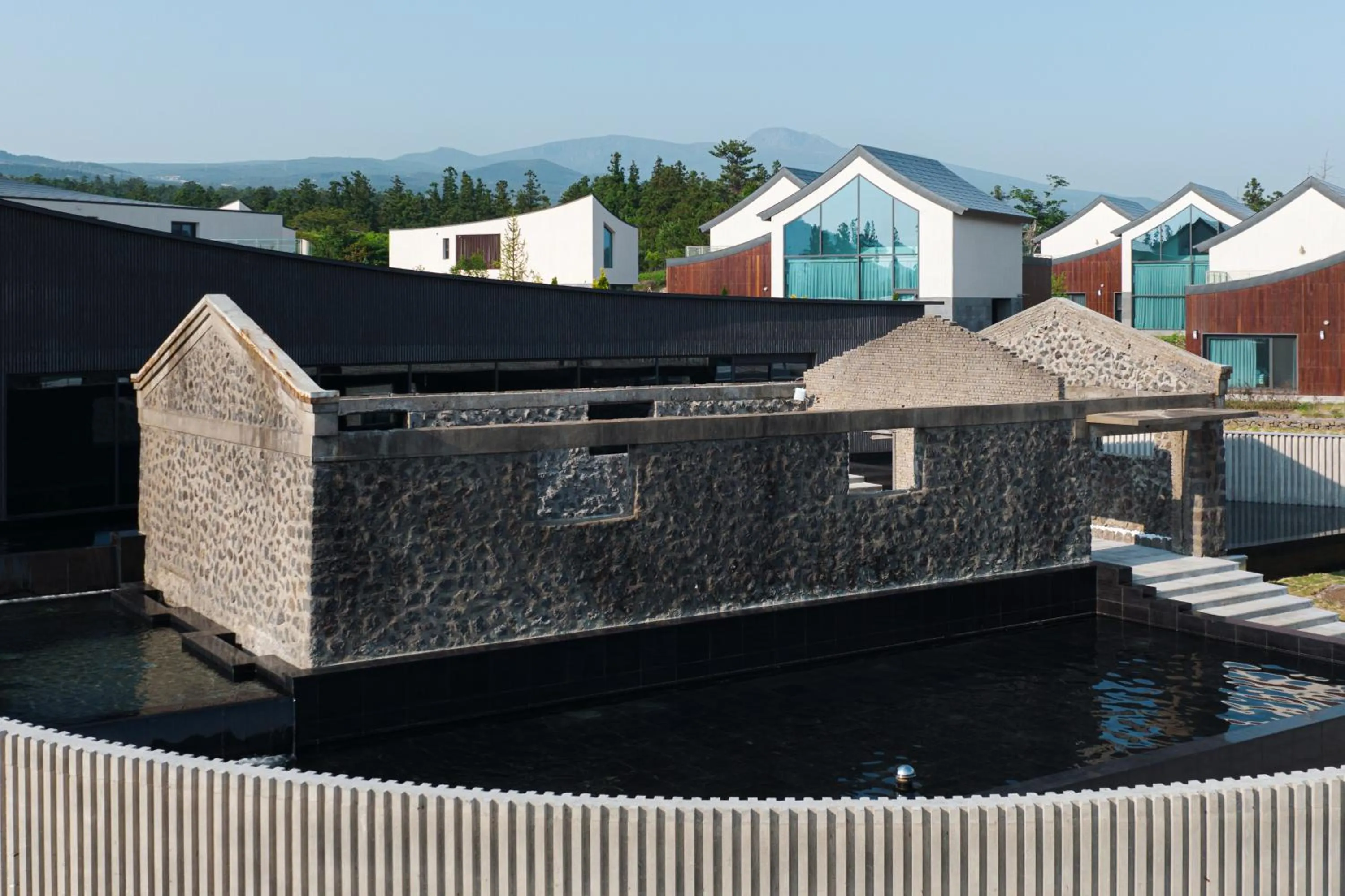 Property building in Yakmaeul