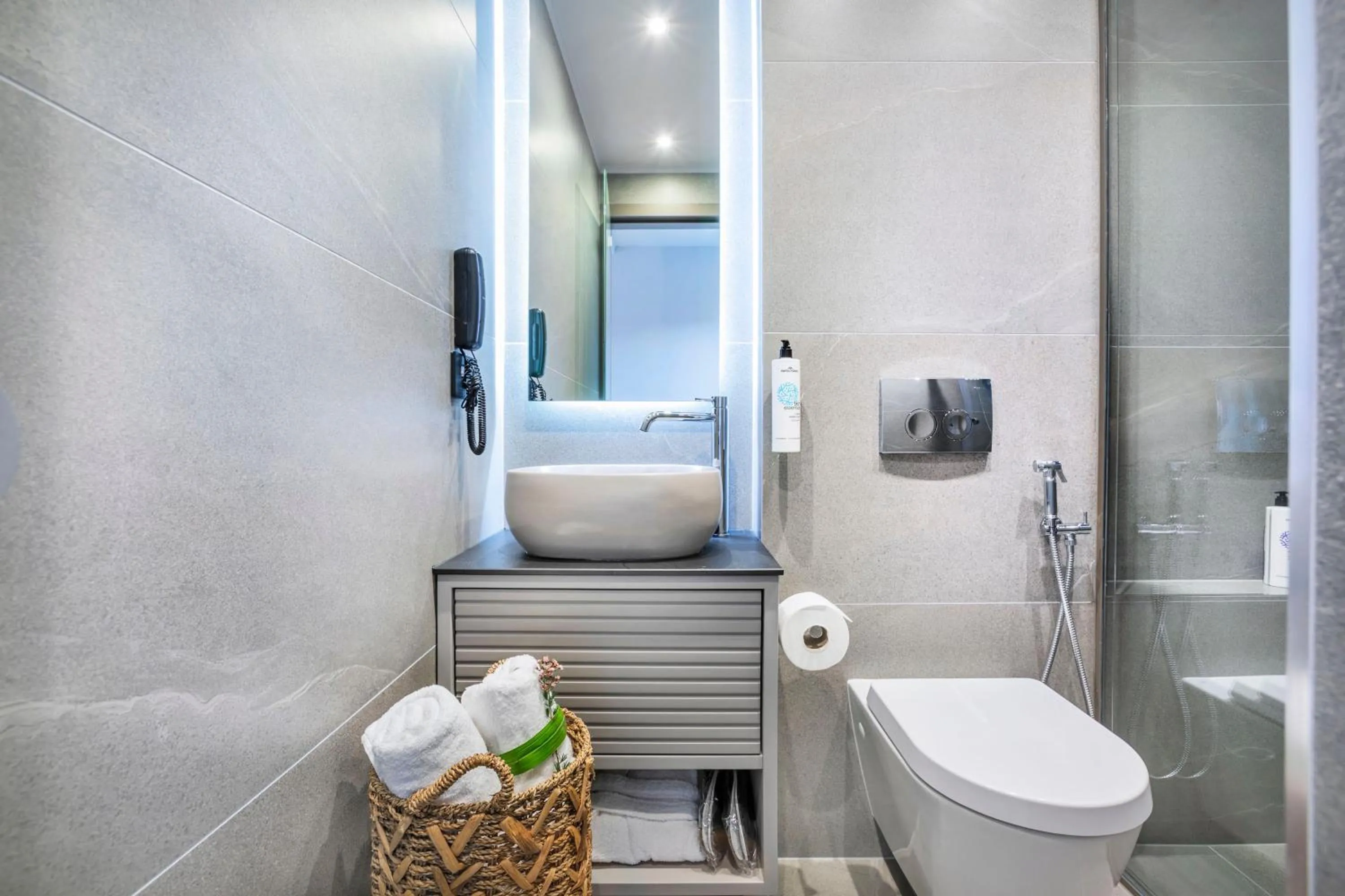 Shower in Luuks Luxury Accommodation