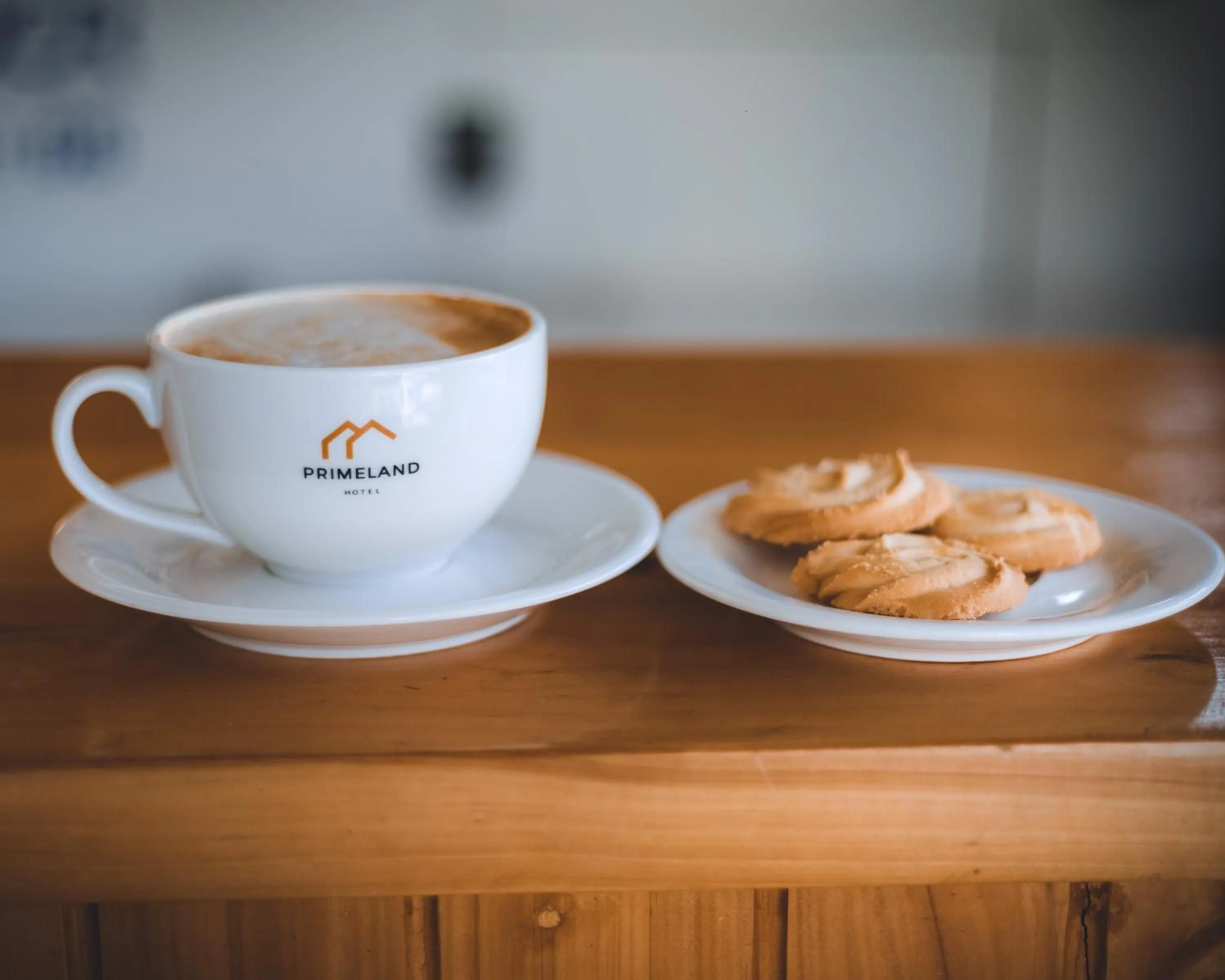 Coffee/tea facilities in Primeland Hotel