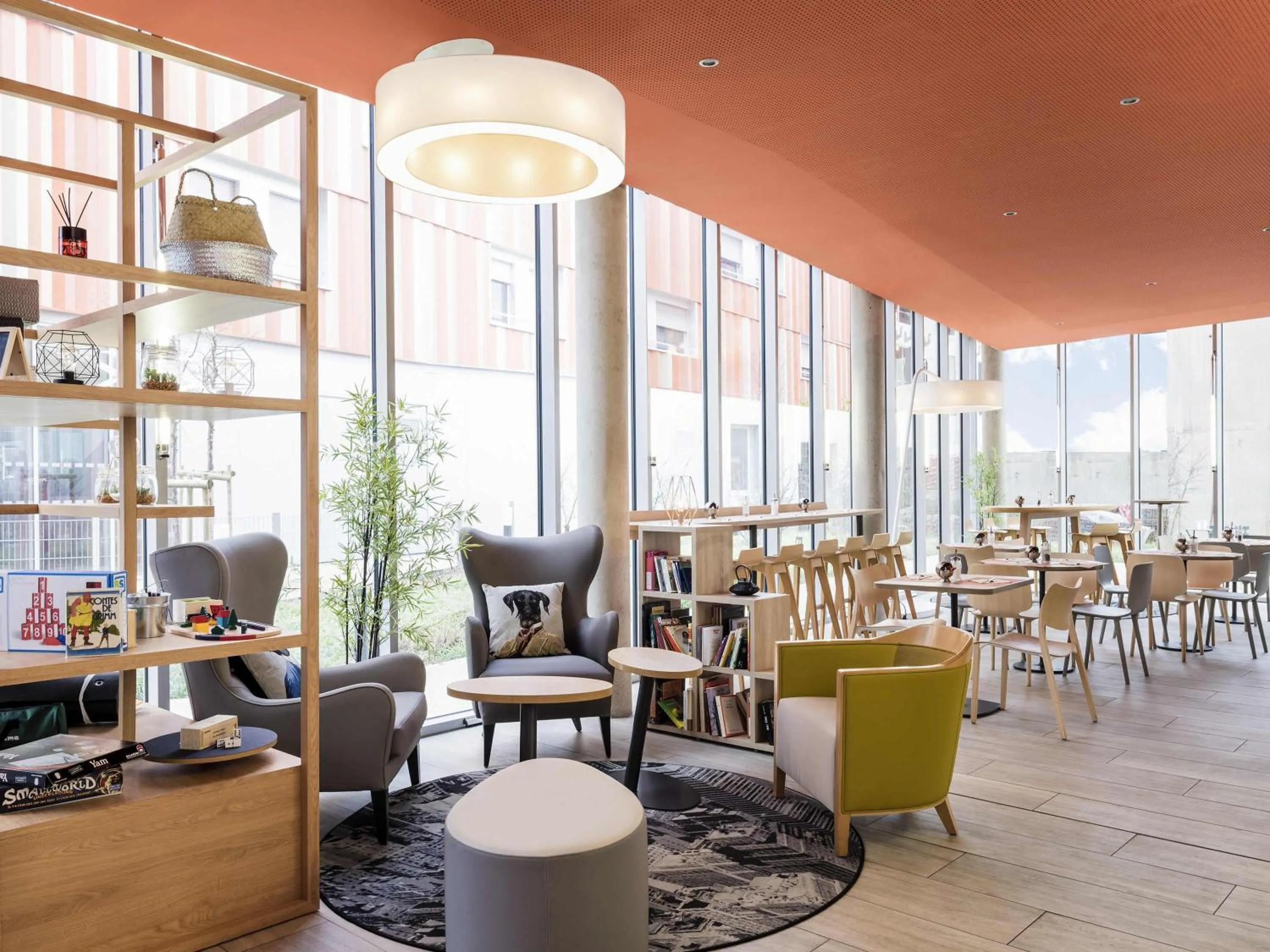 Property building in Aparthotel Adagio Access Paris Massy Gare