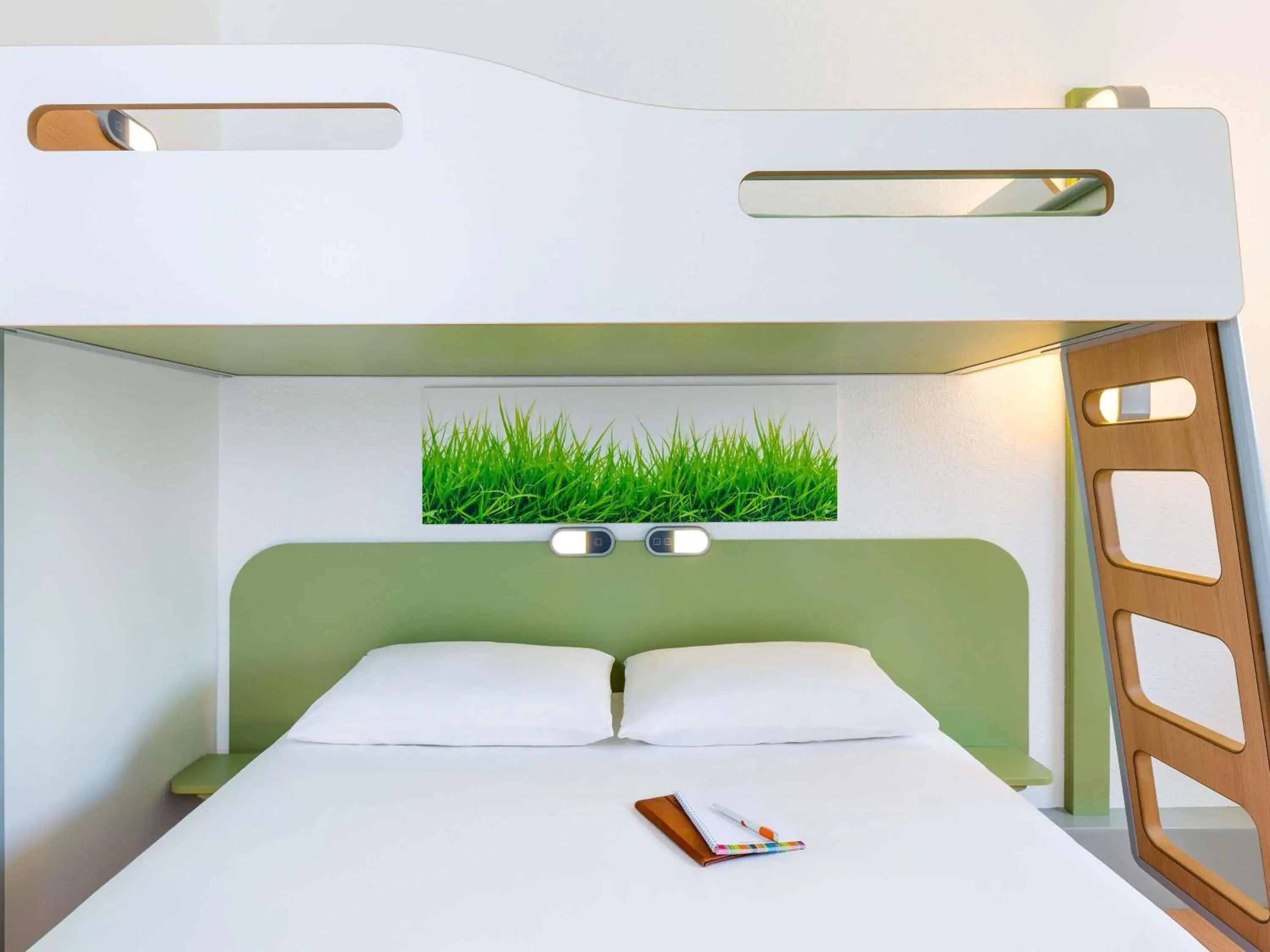 Double Room with Bunk Bed in Ibis Budget Angers Parc des Expositions Double Room with Bunk Bed in Ibis Budget Angers Parc des Expositions