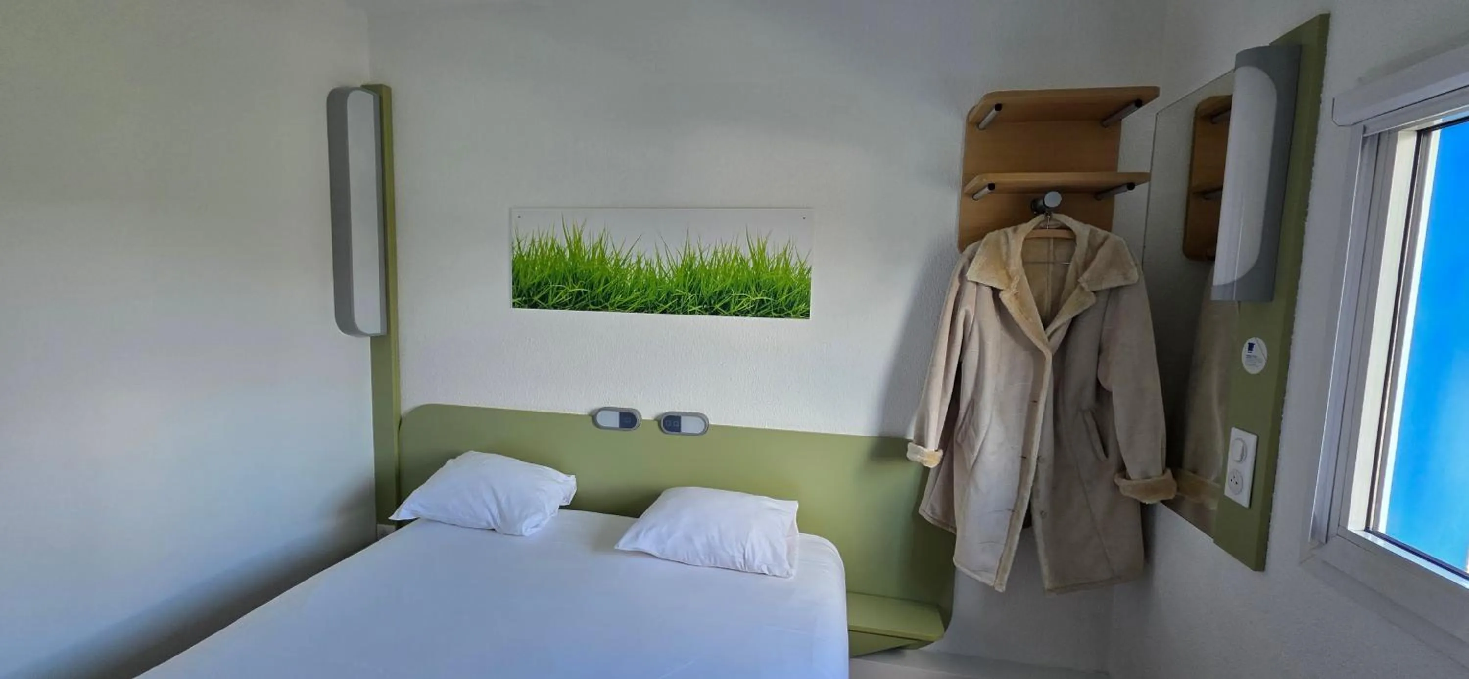 Bedroom, Bed in Ibis Budget Angers Parc des Expositions