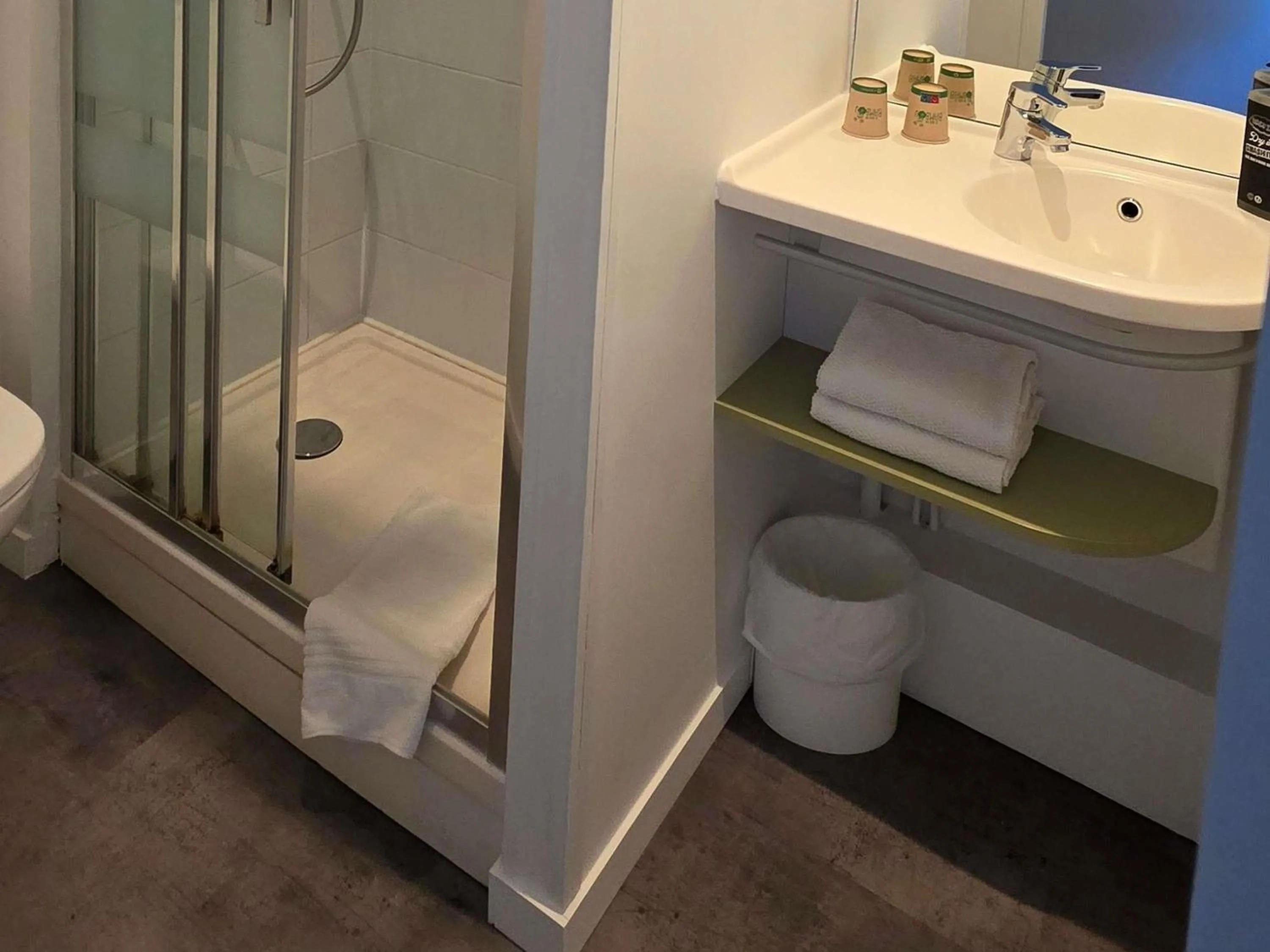 Bedroom in Ibis Budget Angers Parc des Expositions