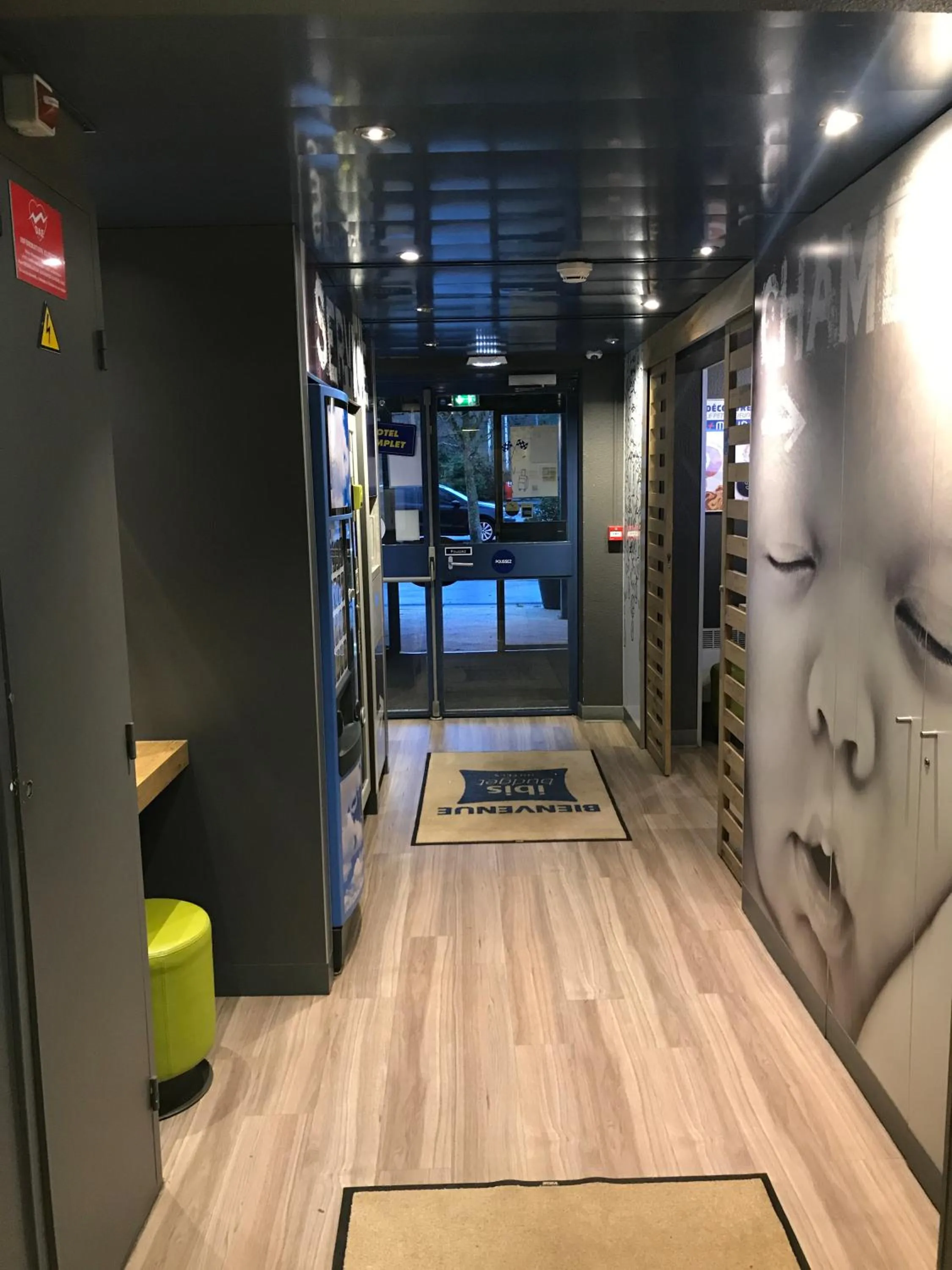 Lobby or reception in ibis budget L'Isle Adam