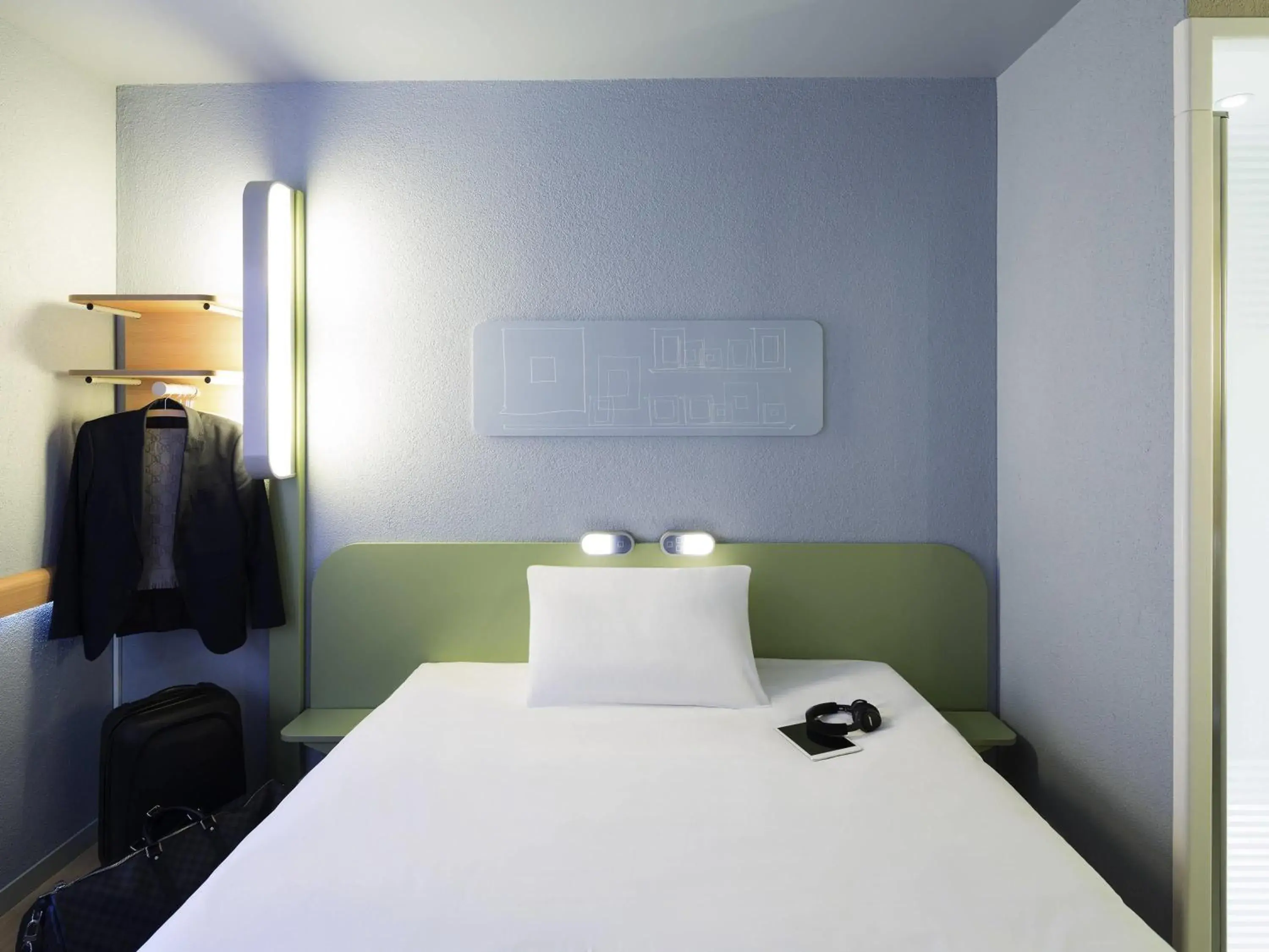 Double Room in ibis budget Zurich Airport Double Room in ibis budget Zurich Airport