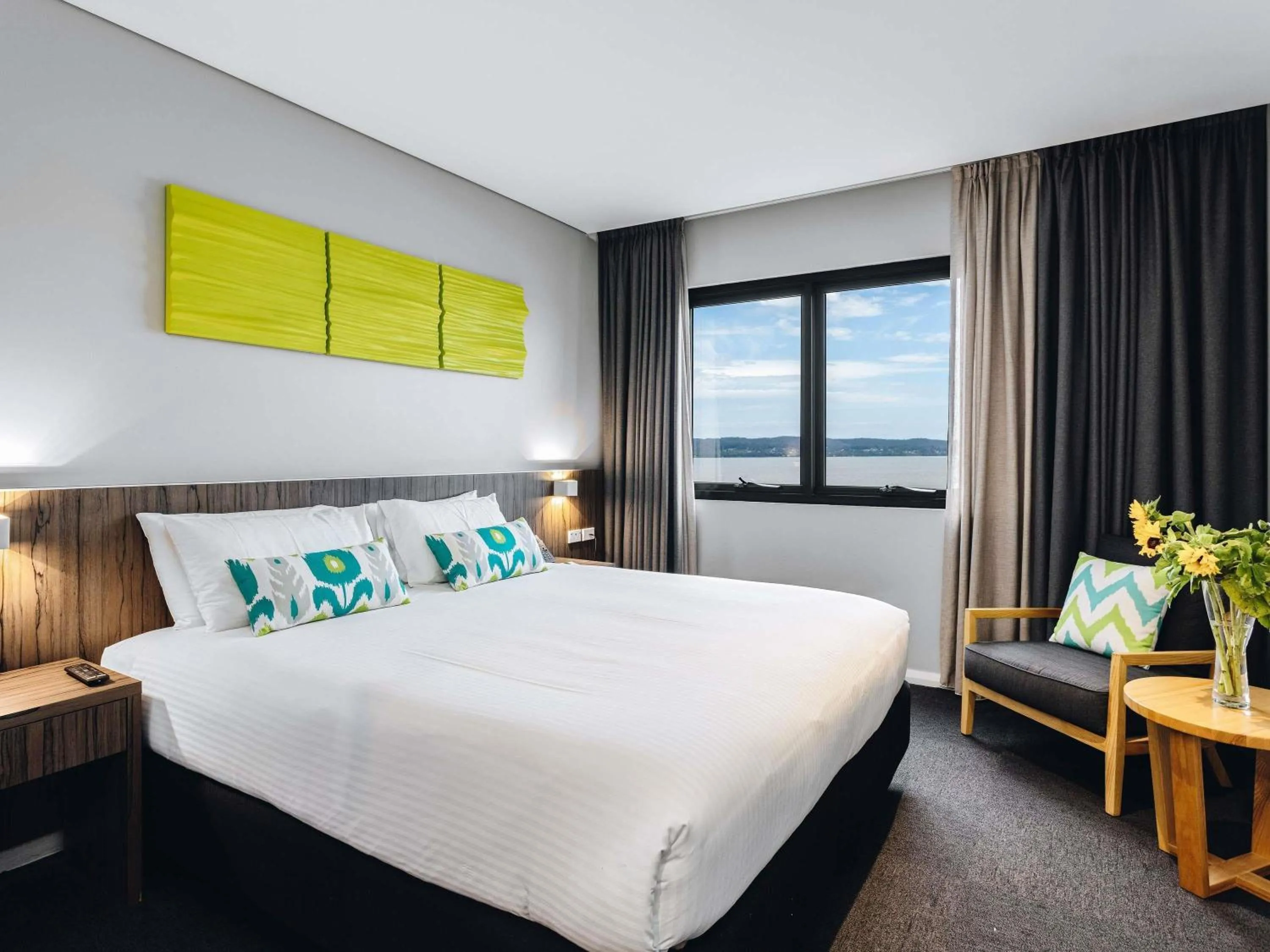 Bedroom, Bed in Ibis Styles The Entrance