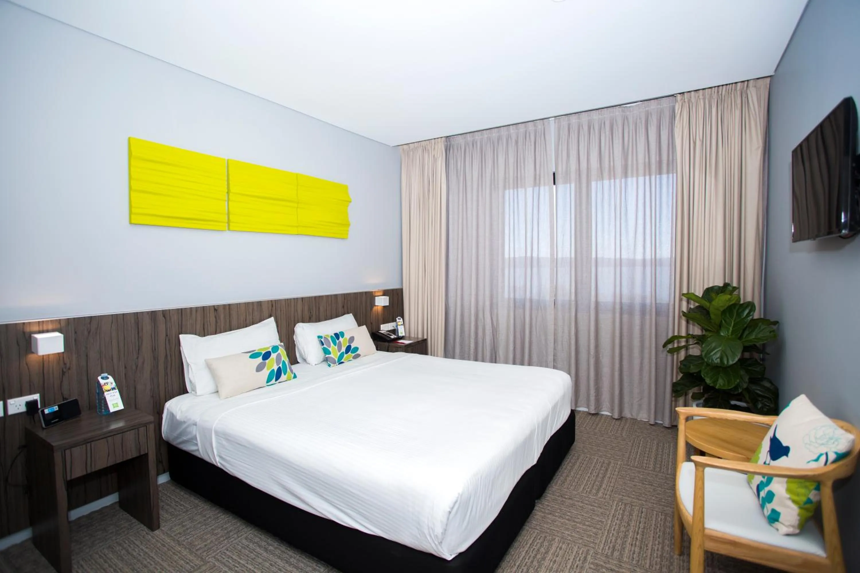 Photo of the whole room, Bed in Ibis Styles The Entrance