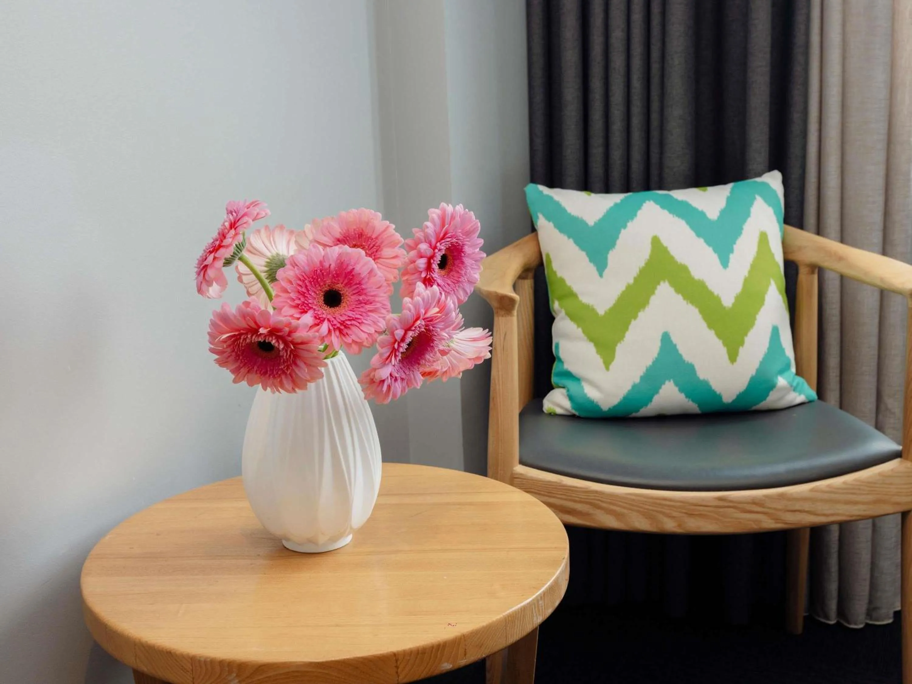 Bedroom in Ibis Styles The Entrance